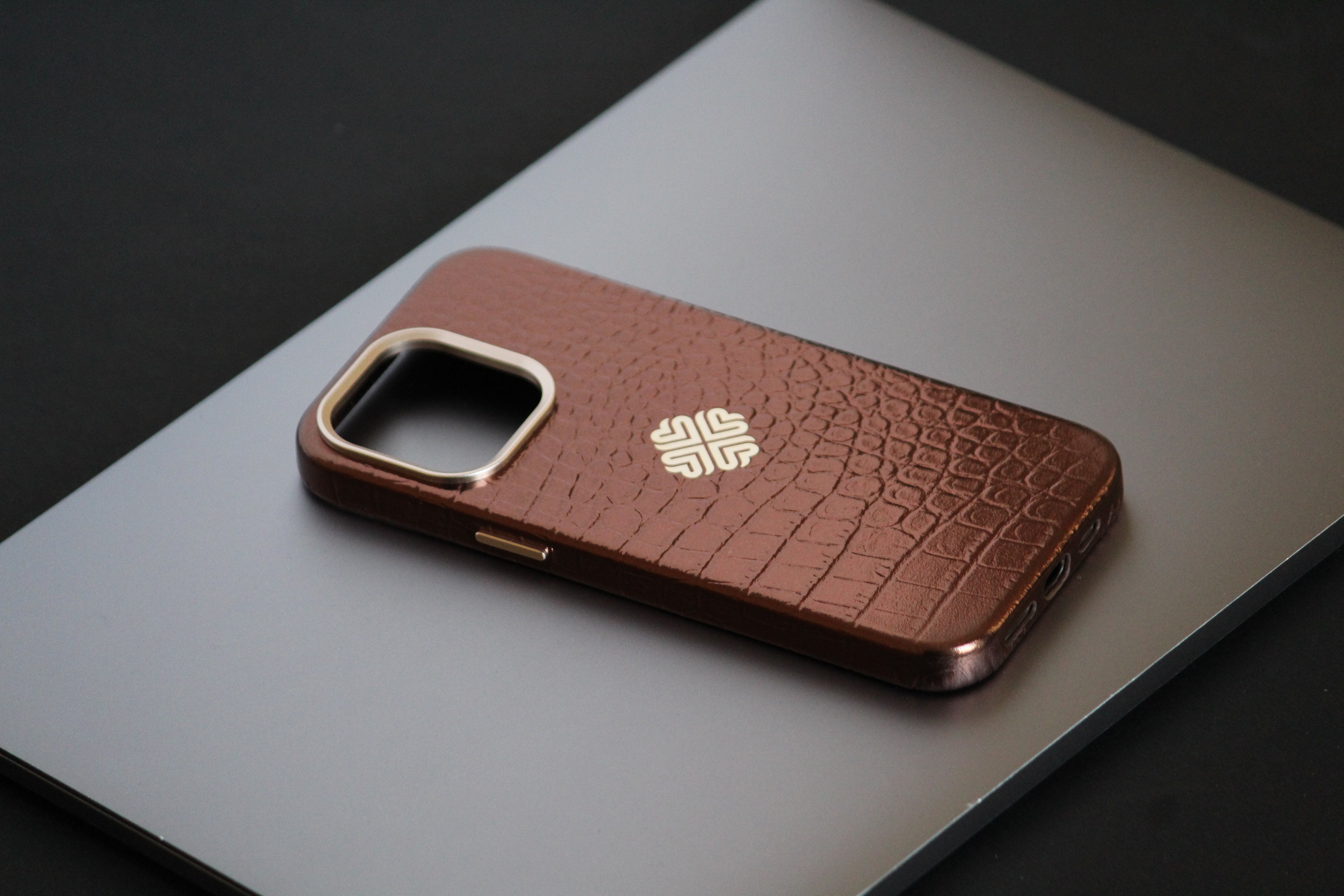iPhone 16 Series Royal Copper - phone case