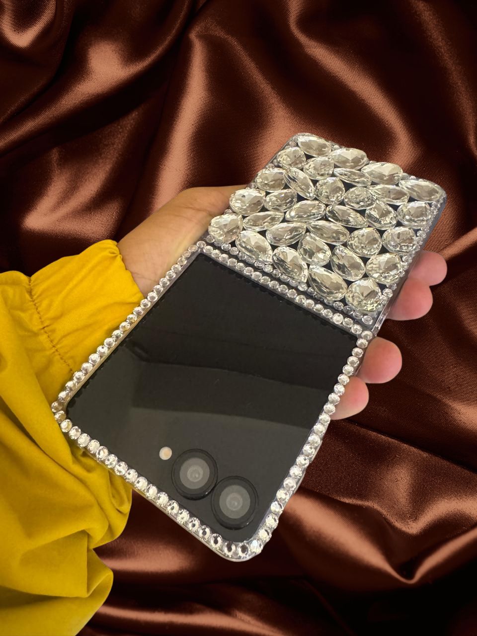 Samsung Galaxy Z Flip 7 Bling Diamond Stones Cover - protective case detail