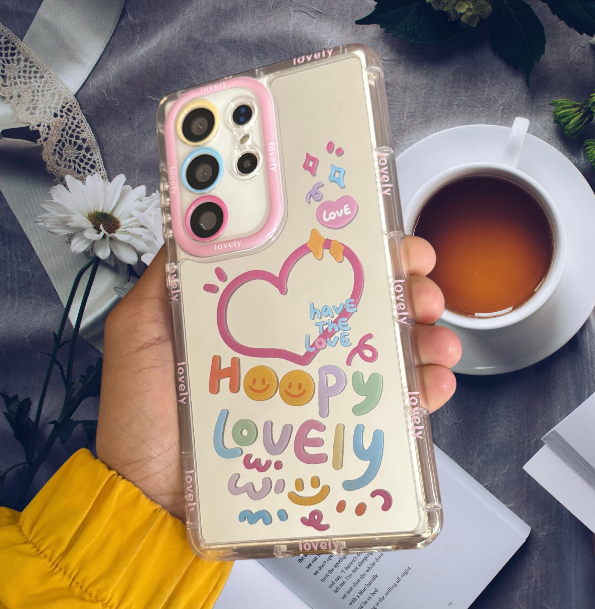 Samsung Galaxy S24 Ultra Happy Heart Mirror Cover - lifestyle