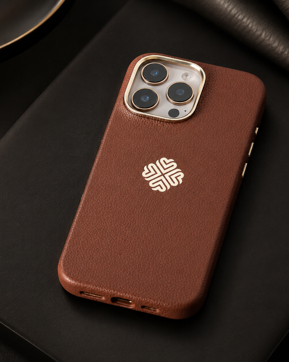 iPhone 16 Series Saddle Brown - protective case detail