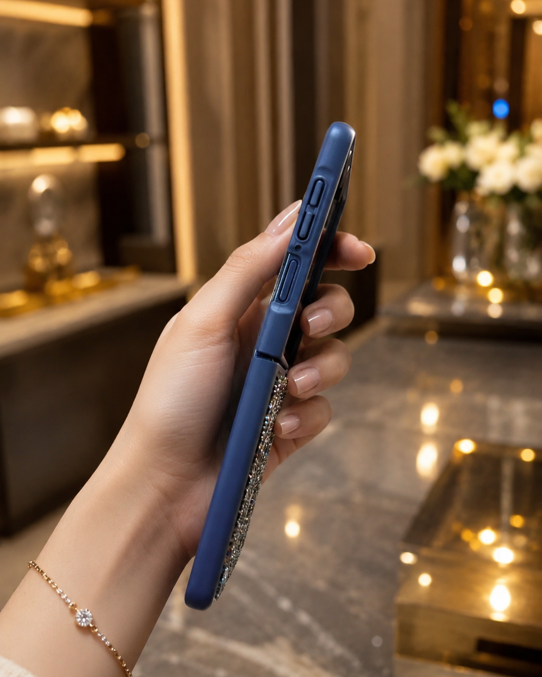 Samsung Galaxy Z Flip 7 Sapphire Blue Diamond Stones Cover - slim profile