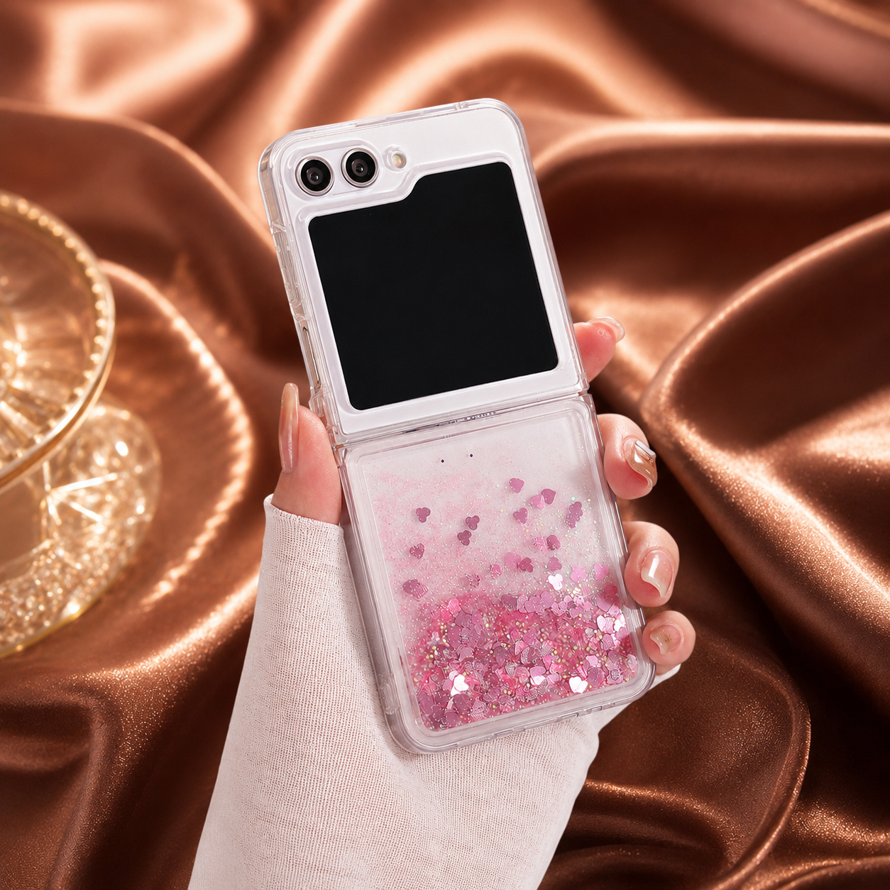 Elegant Moving Hearts Glitter Quicksand Cover
