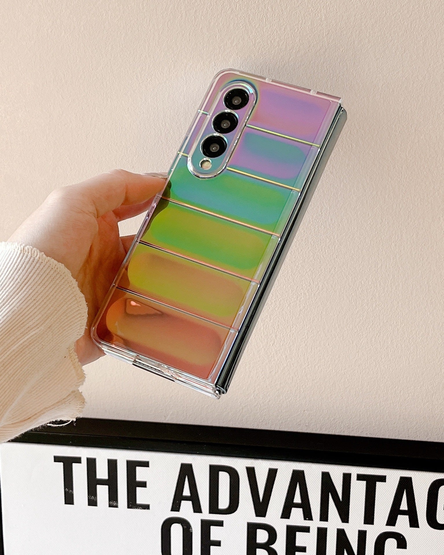 Fold 4 shining cover