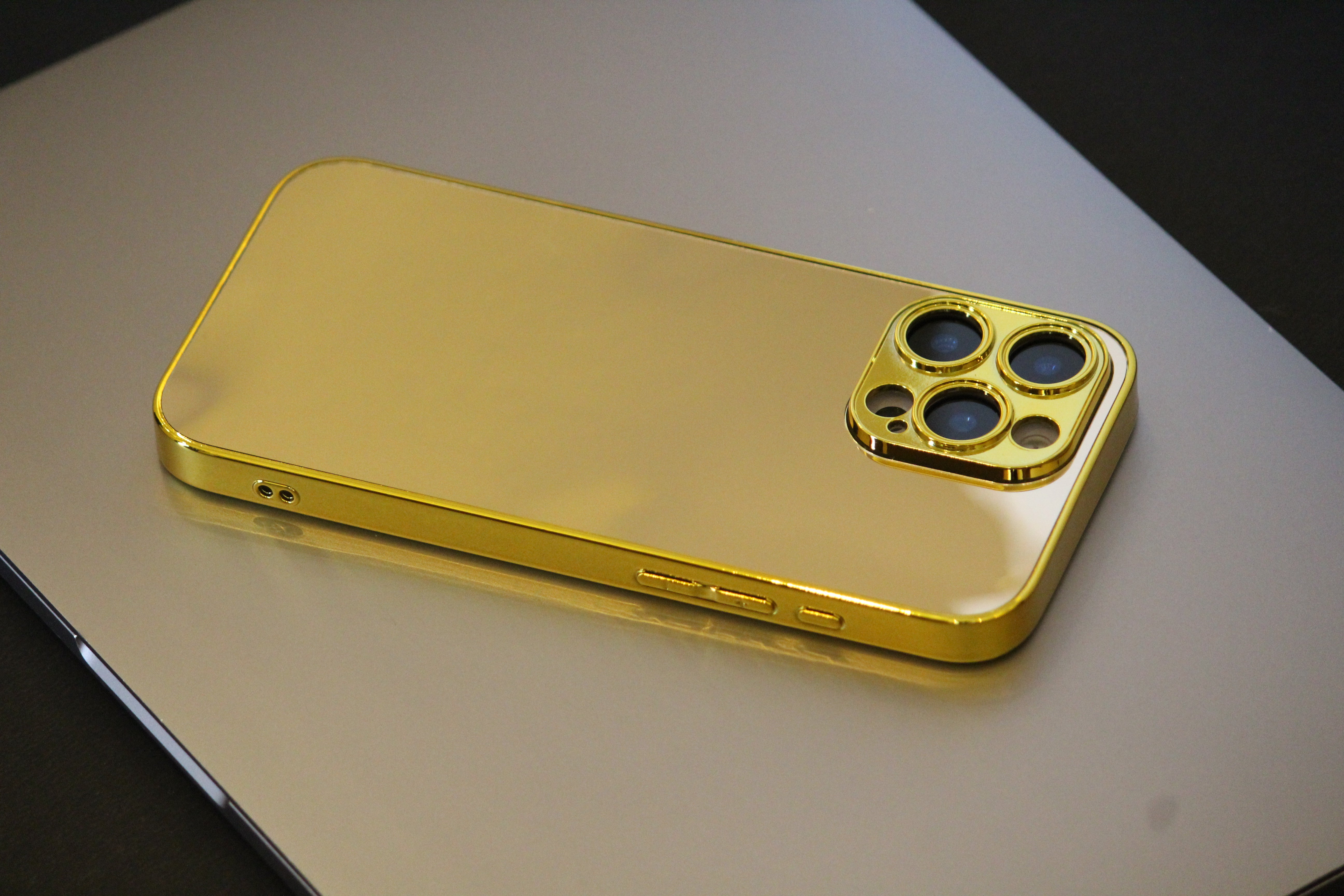 Gold Electroplated 360 Degrees Protection Premium Case iPhone cover – JustAndBest India