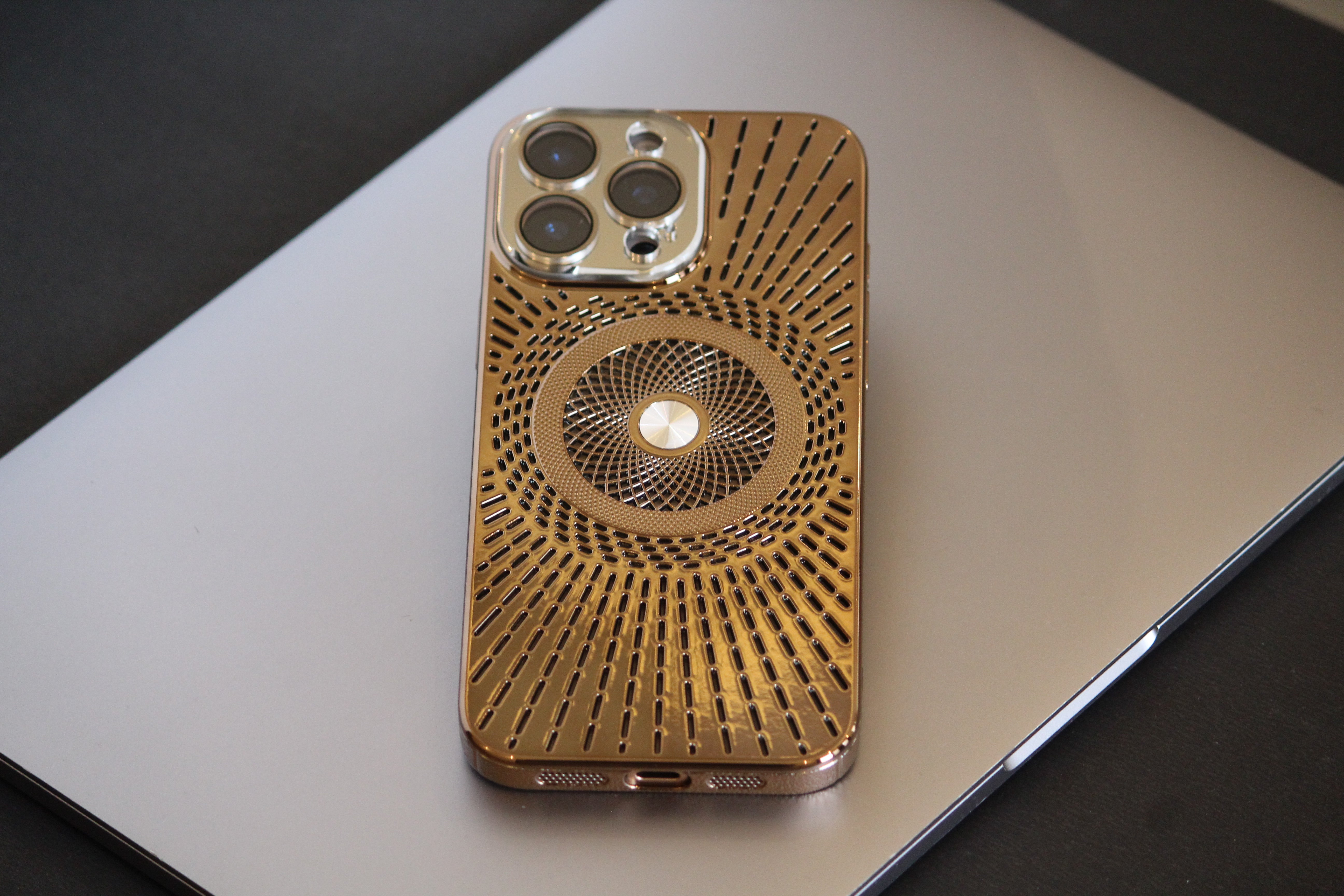 iPhone 16 Pro Royal Copper Electroplated Protection Cover - phone case