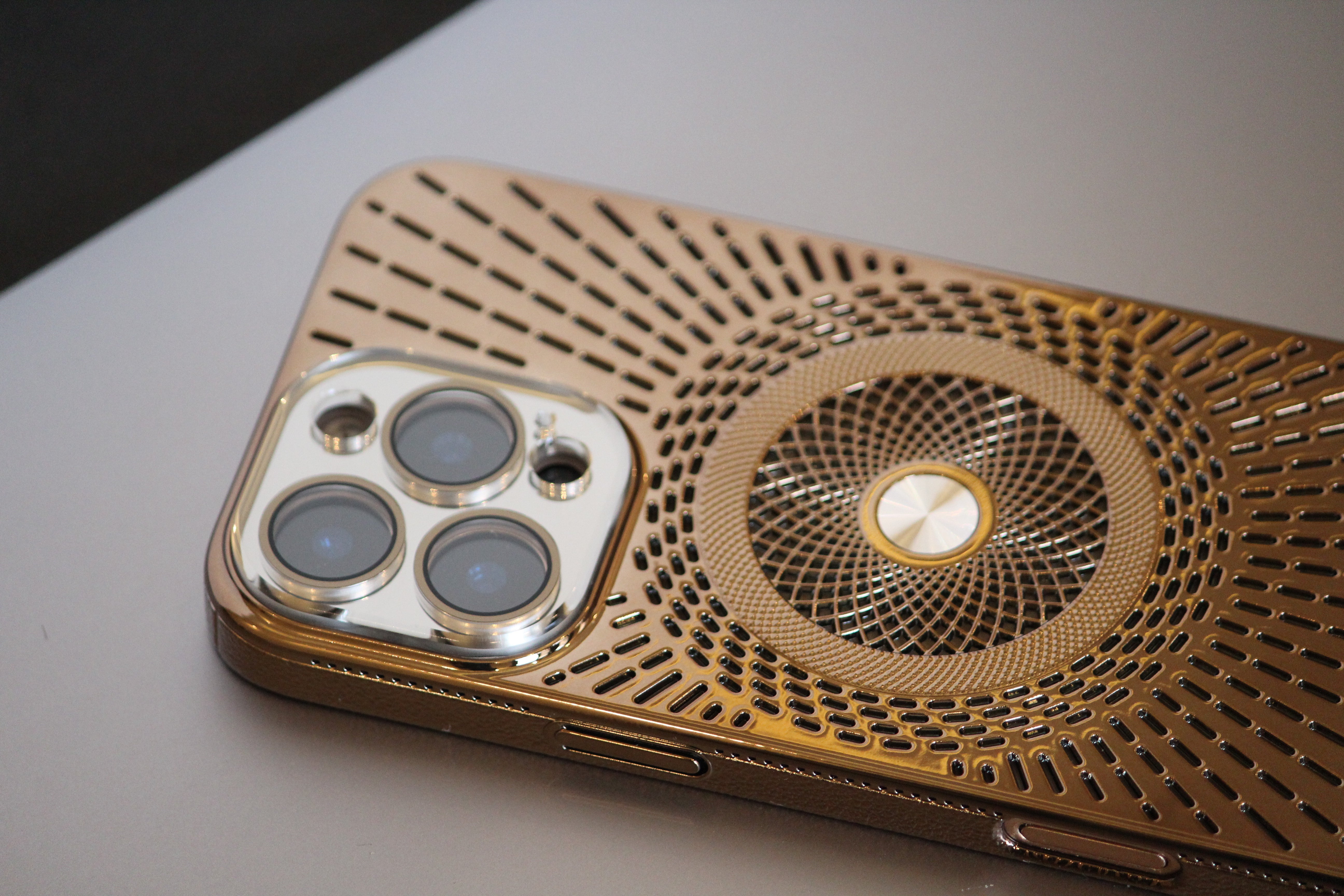 iPhone 16 Pro Royal Copper Electroplated Protection Cover - slim profile