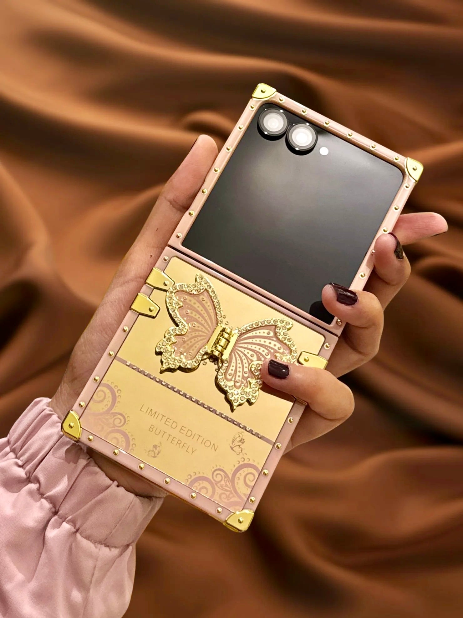 Samsung Galaxy Z Flip 5 3D Butterfly Rhinestones Gripper Cover - protective case detail