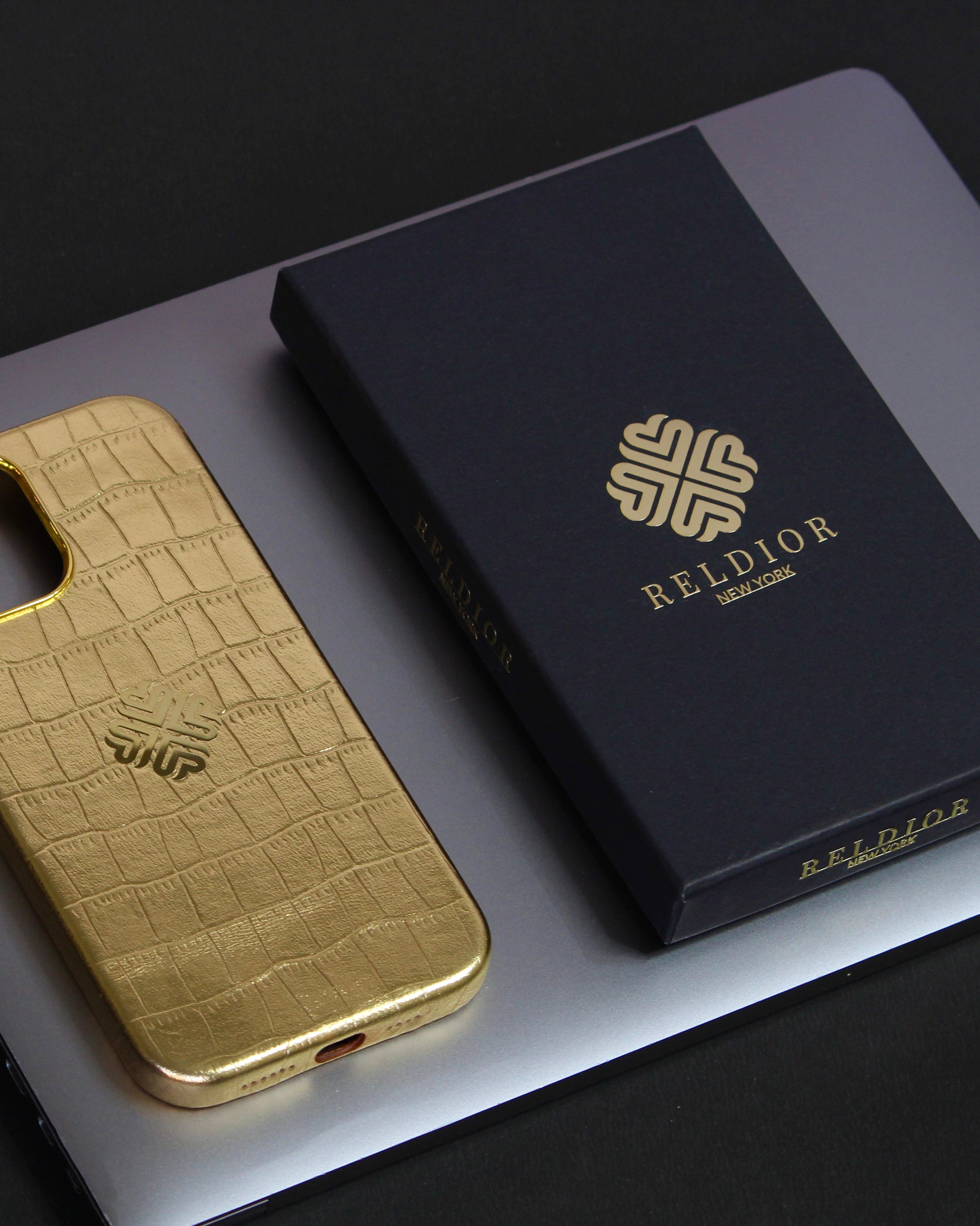 iPhone 13 Pro Max Leather iPhone Cover - slim profile