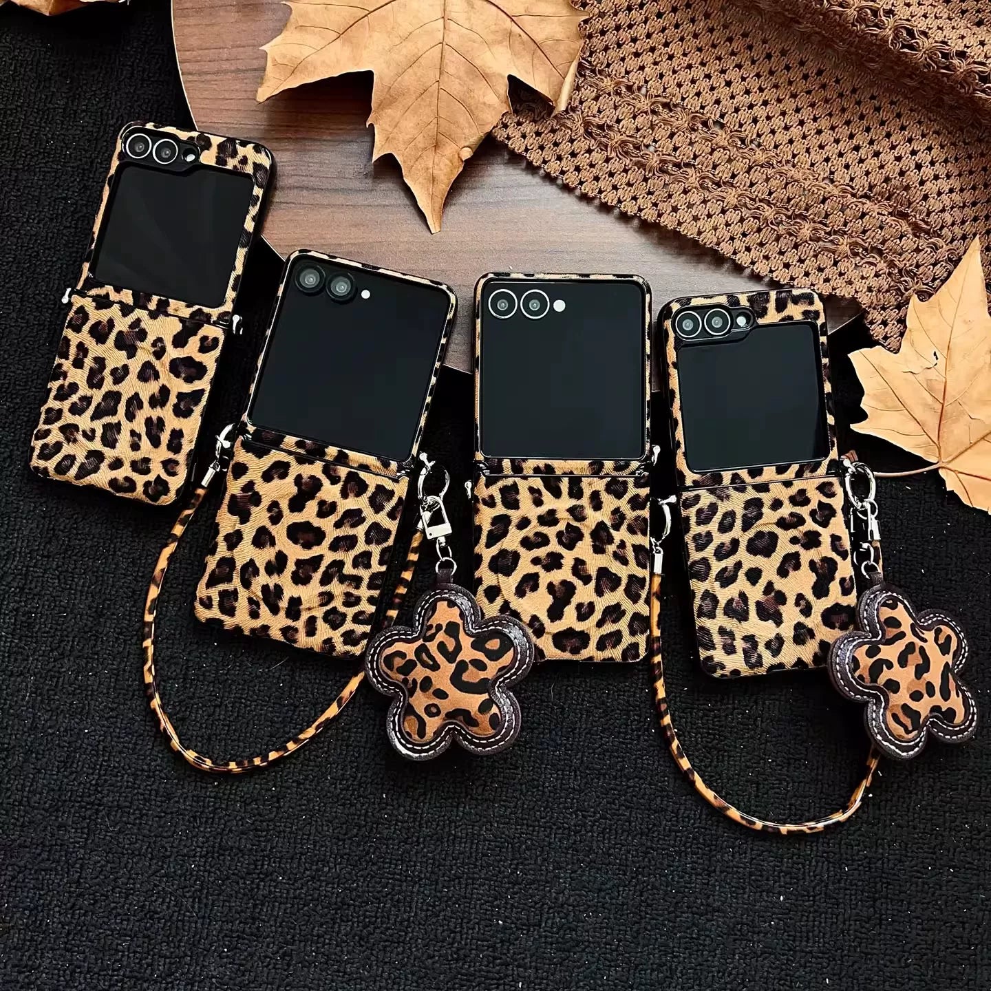 Samsung Galaxy Z Flip 5 Leopard Style Cover - slim profile