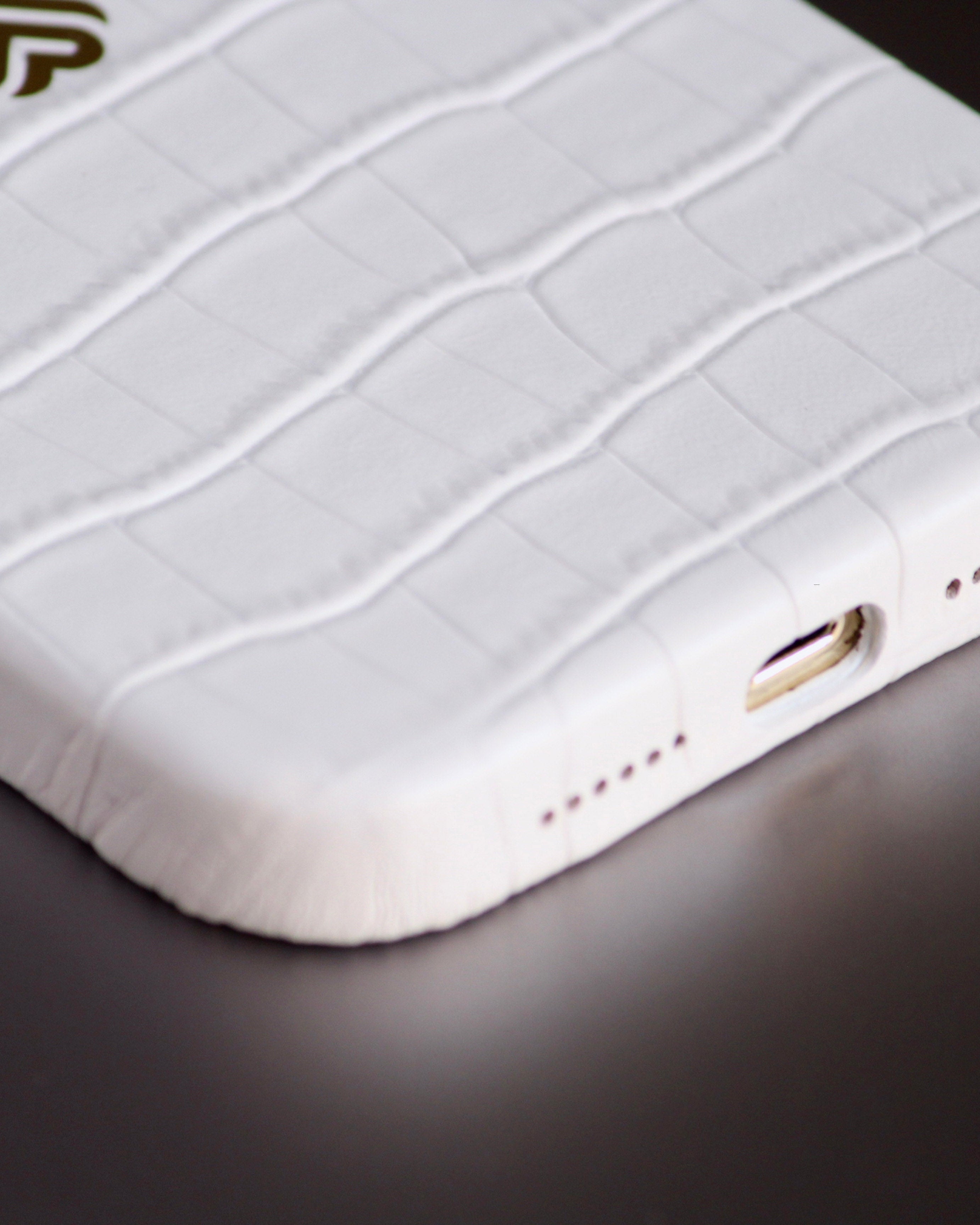 Rich White Leather iPhone Cover