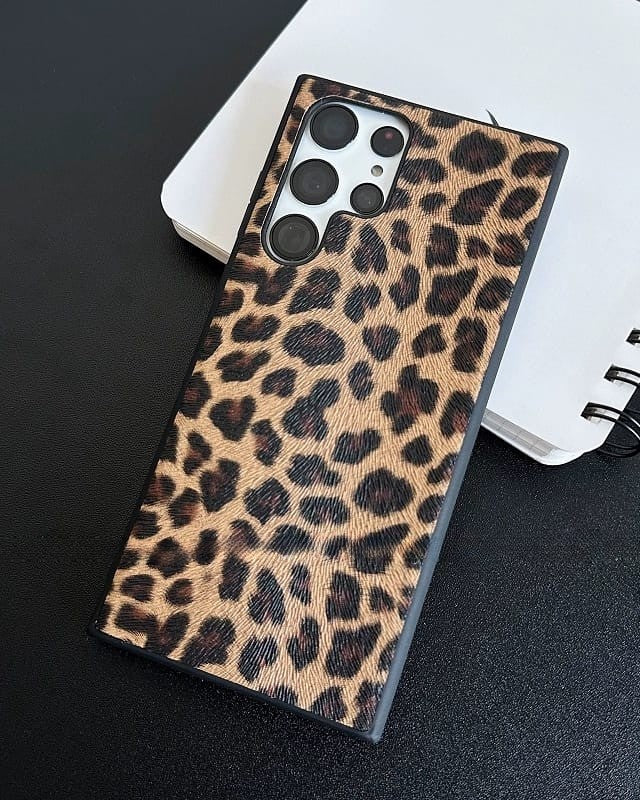 Samsung Galaxy S25 Series Leopard Style Matte Cover - slim profile