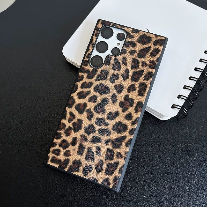 Samsung Galaxy S25 Series Leopard Style Matte Cover - slim profile