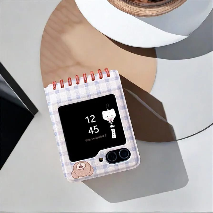 Samsung Galaxy Z Flip 5 Teddy Bears Notebook Case - protective case detail