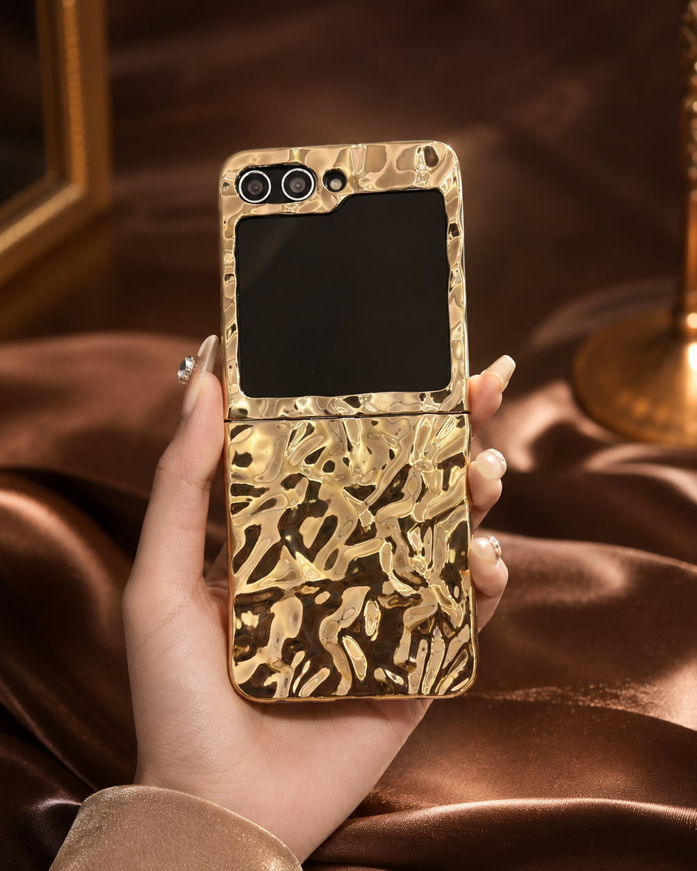 Samsung Galaxy Z Flip 5 Glossy Cover - lifestyle