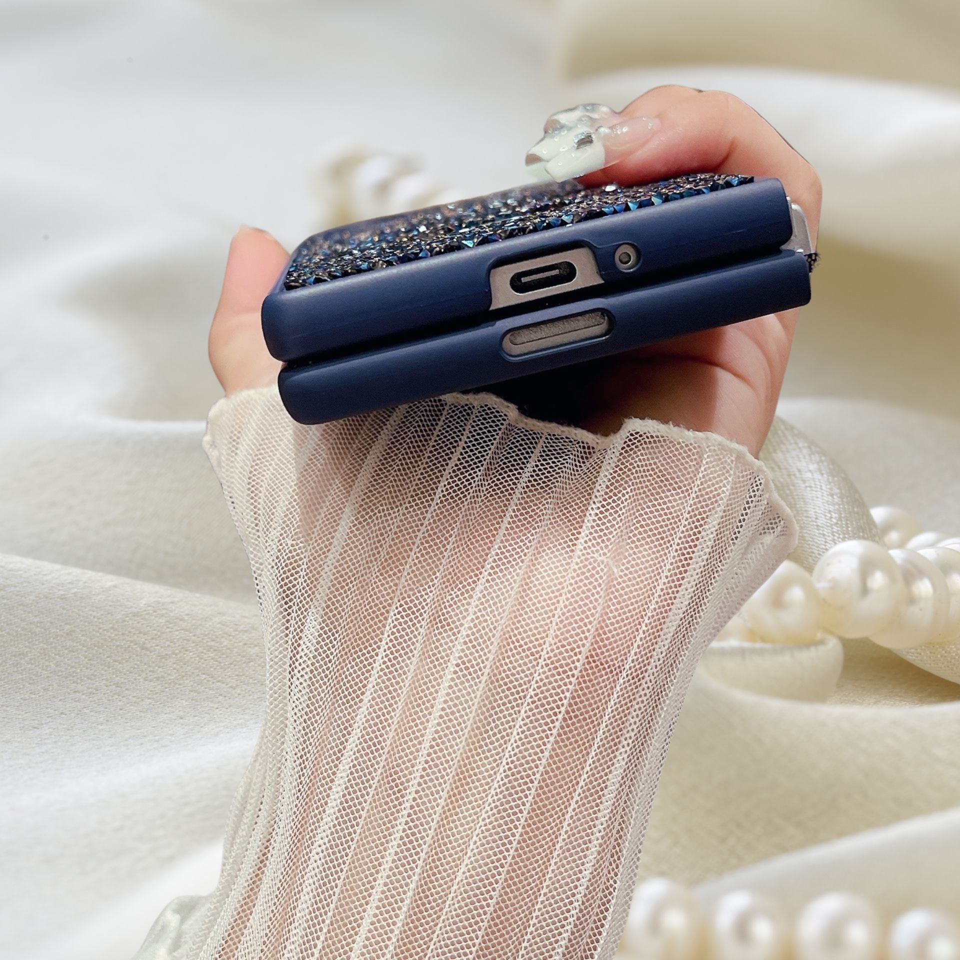 Samsung Galaxy Z Fold 3 Sapphire Blue Diamond Stones Cover - protective case detail