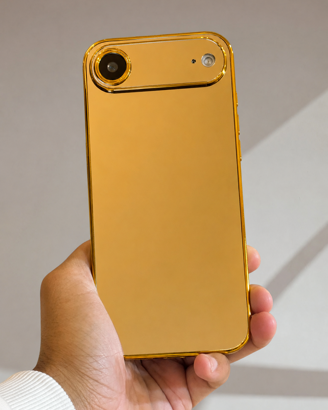 iPhone 17 Series Gold Electroplated Protection Case - slim profile