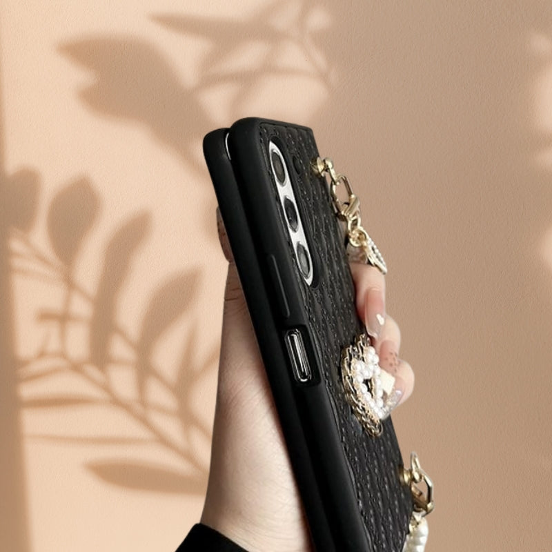Samsung Galaxy Z Fold 6 Heart Pearl Chain Bracelet Cover - lifestyle
