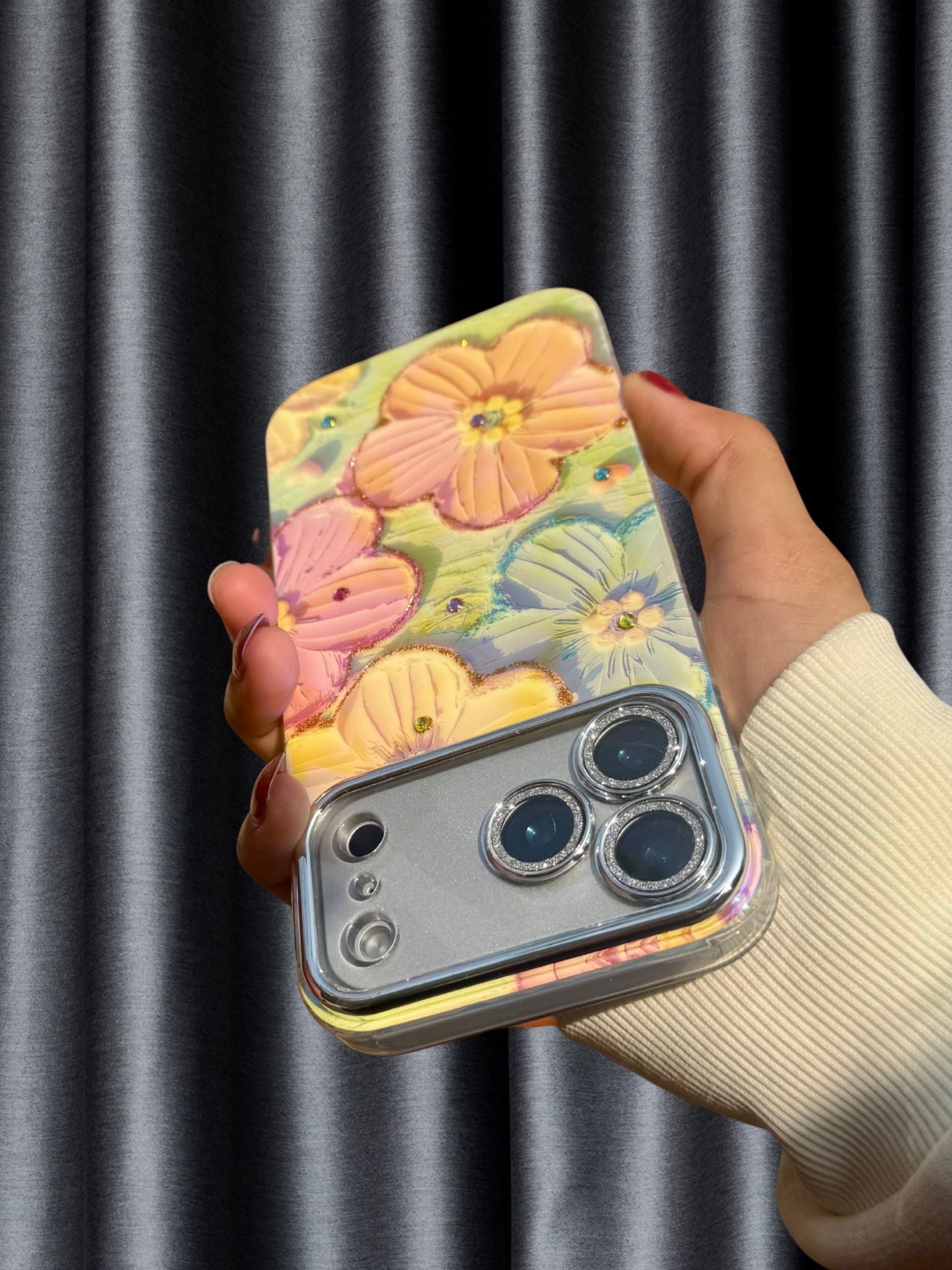iPhone 17 Series Floral Glossy Glitter Cover - case features