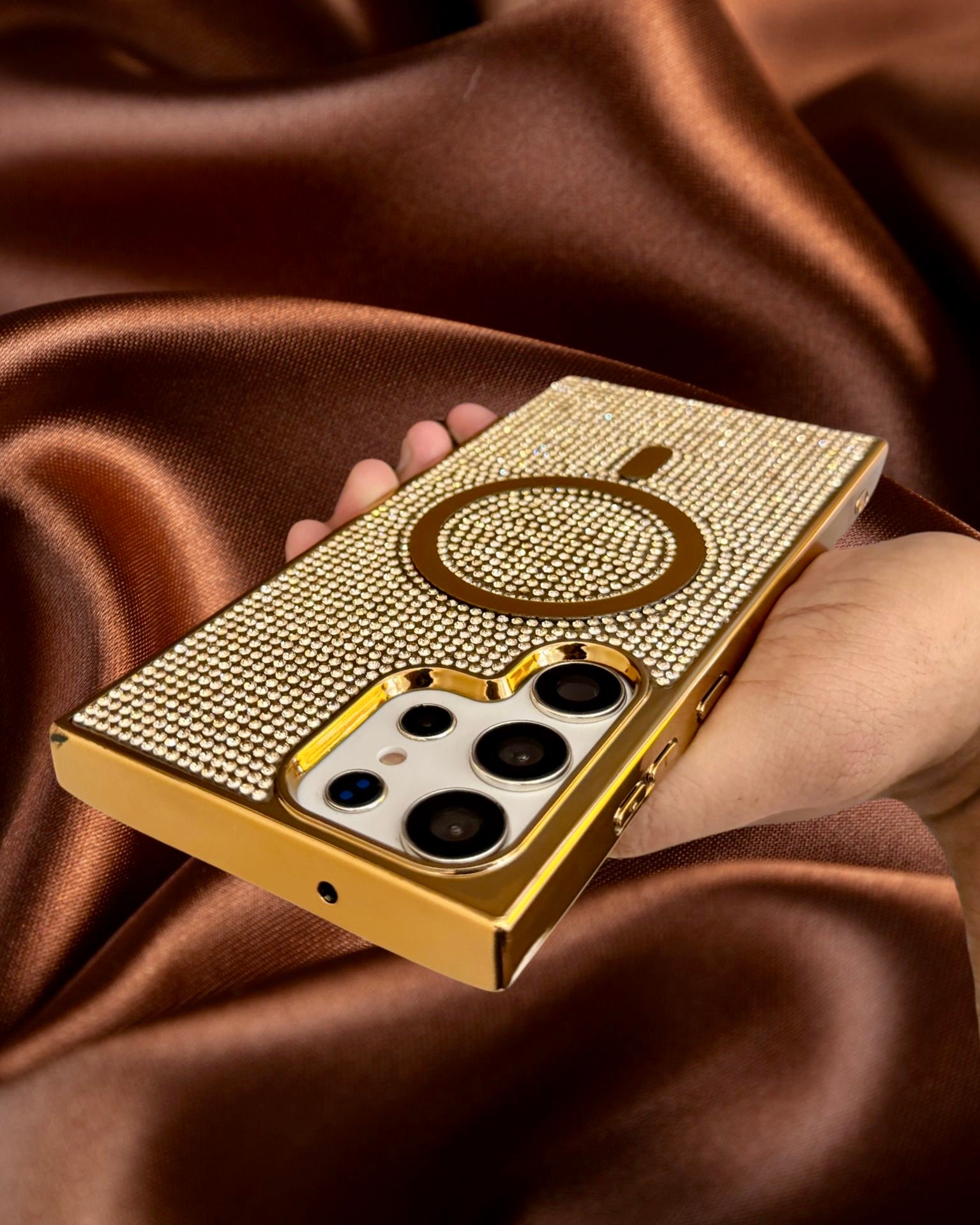Samsung Galaxy S22/S23/S24 case with rhinestones