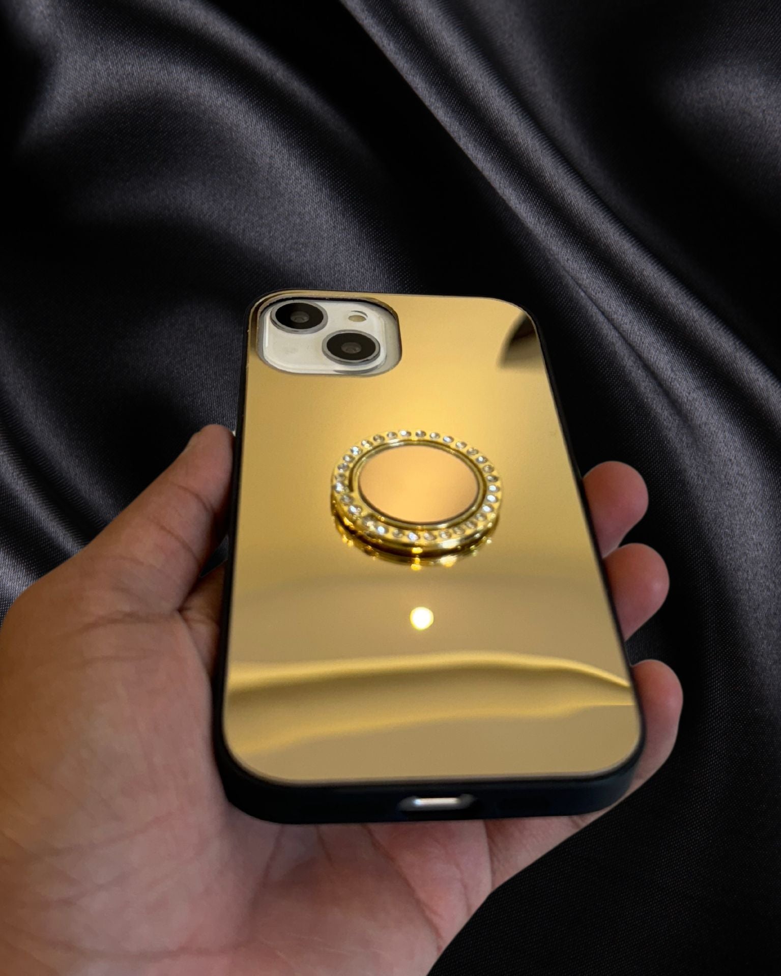 iphone 15 plus gold cover