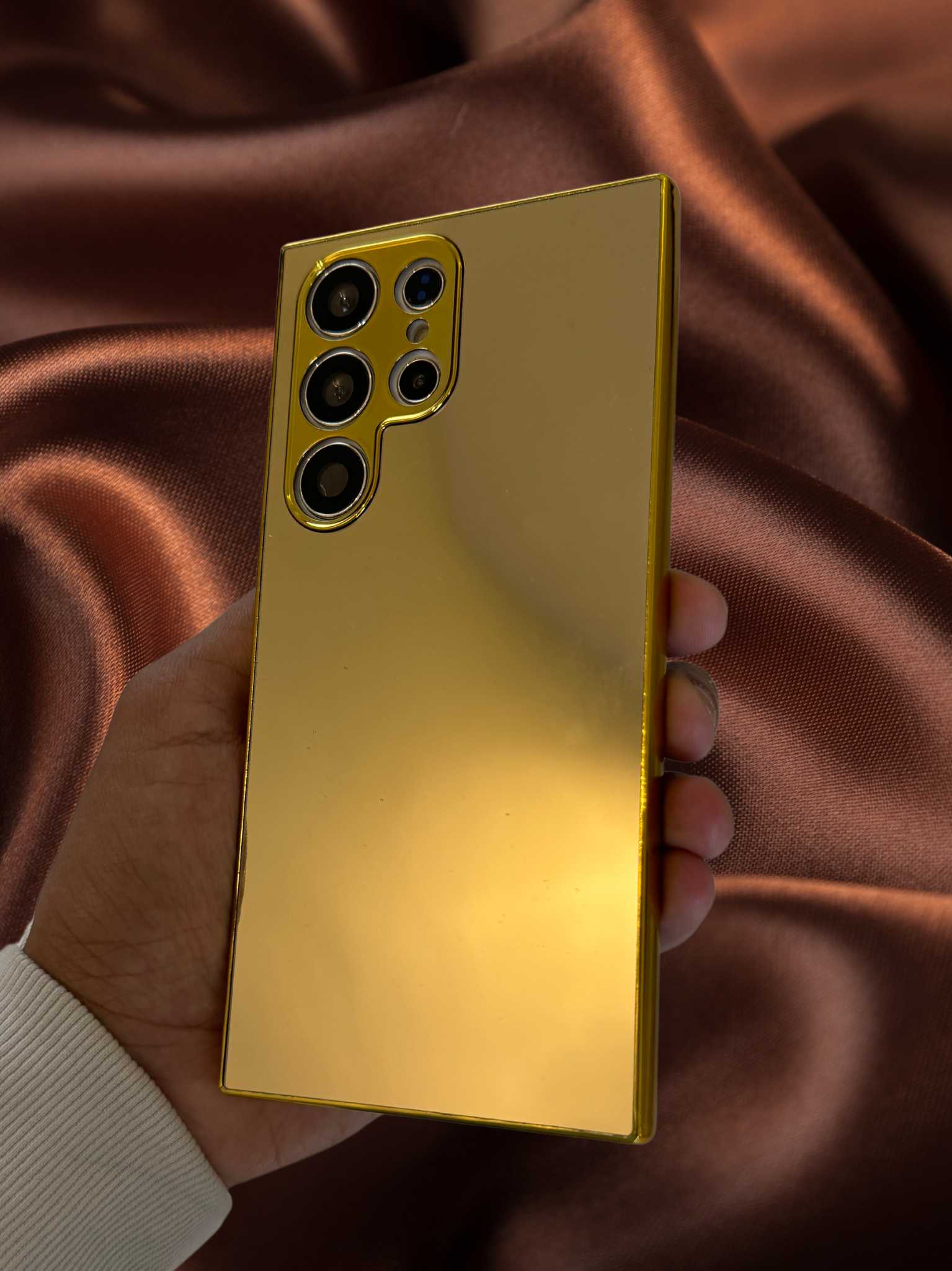 Samsung Galaxy S26 Gold Electroplated Protection Case - slim profile