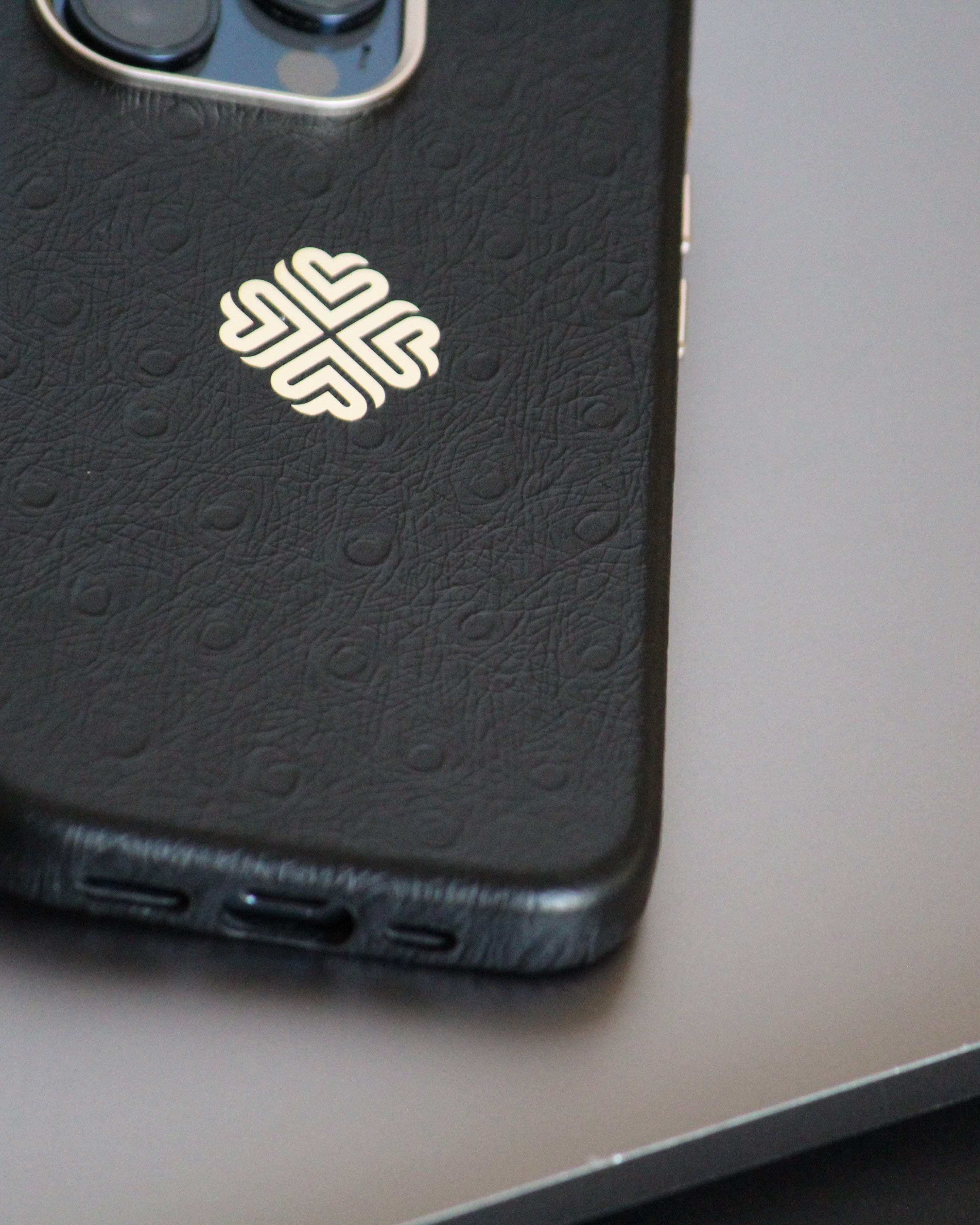 best iphone 15 pro cover