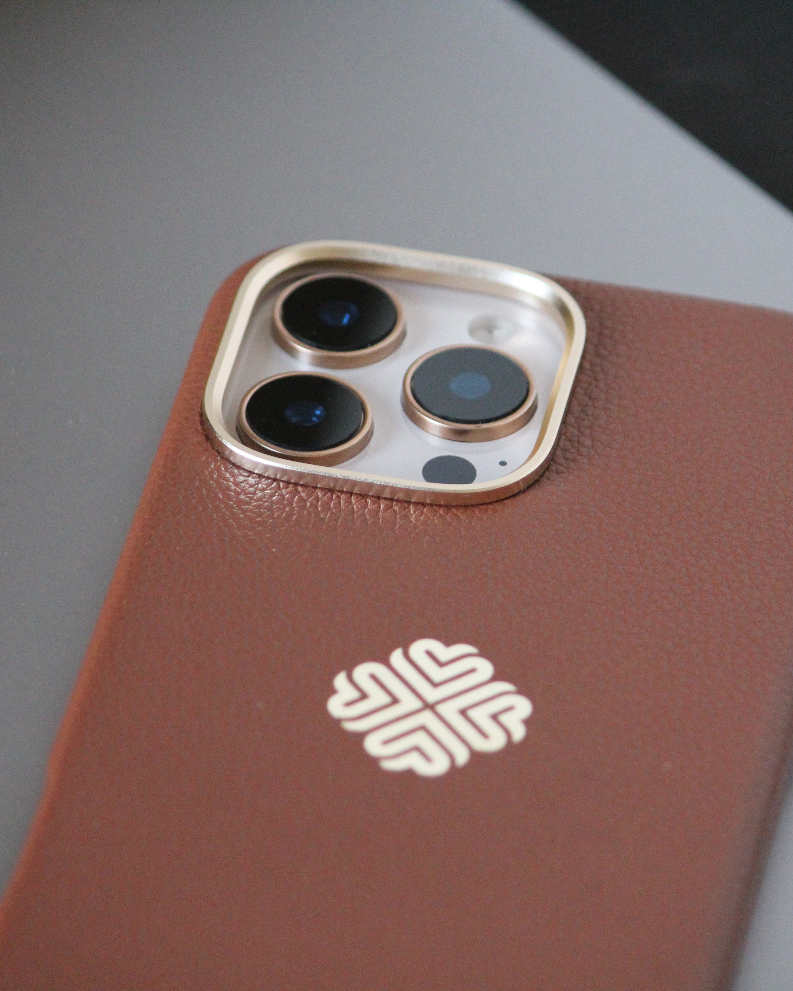 iPhone 16 Series Saddle Brown - slim profile
