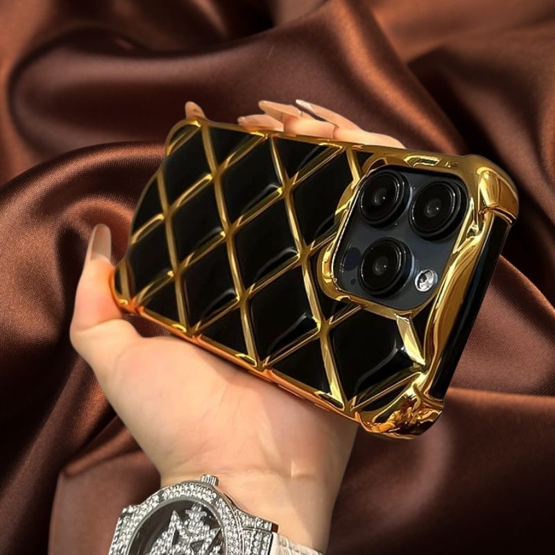 iPhone 15 Pro 3D Grid Pattern Gold Electroplated Cover - lifestyle