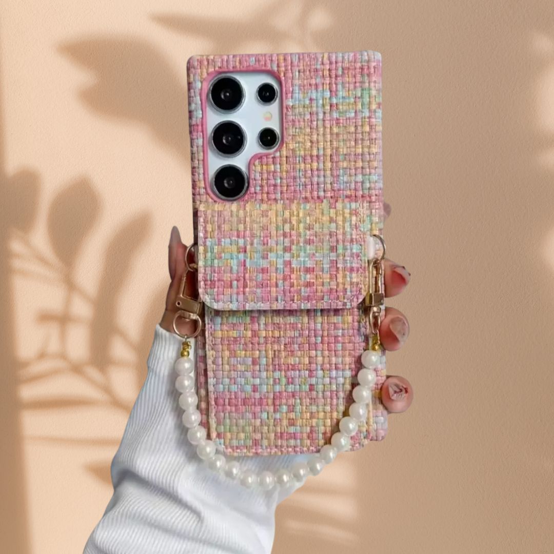 Samsung Galaxy S26 Ultra Pearl Bracelet Wallet Cover - lifestyle