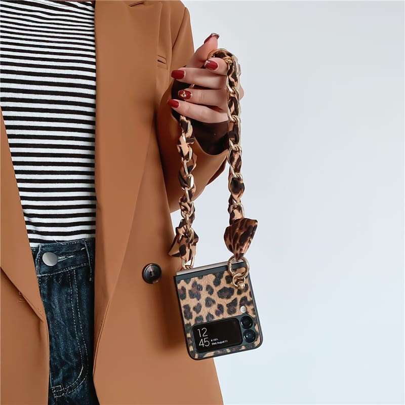 Leopard Style Gold Chain Bracelet Cover iPhone cover – JustAndBest India