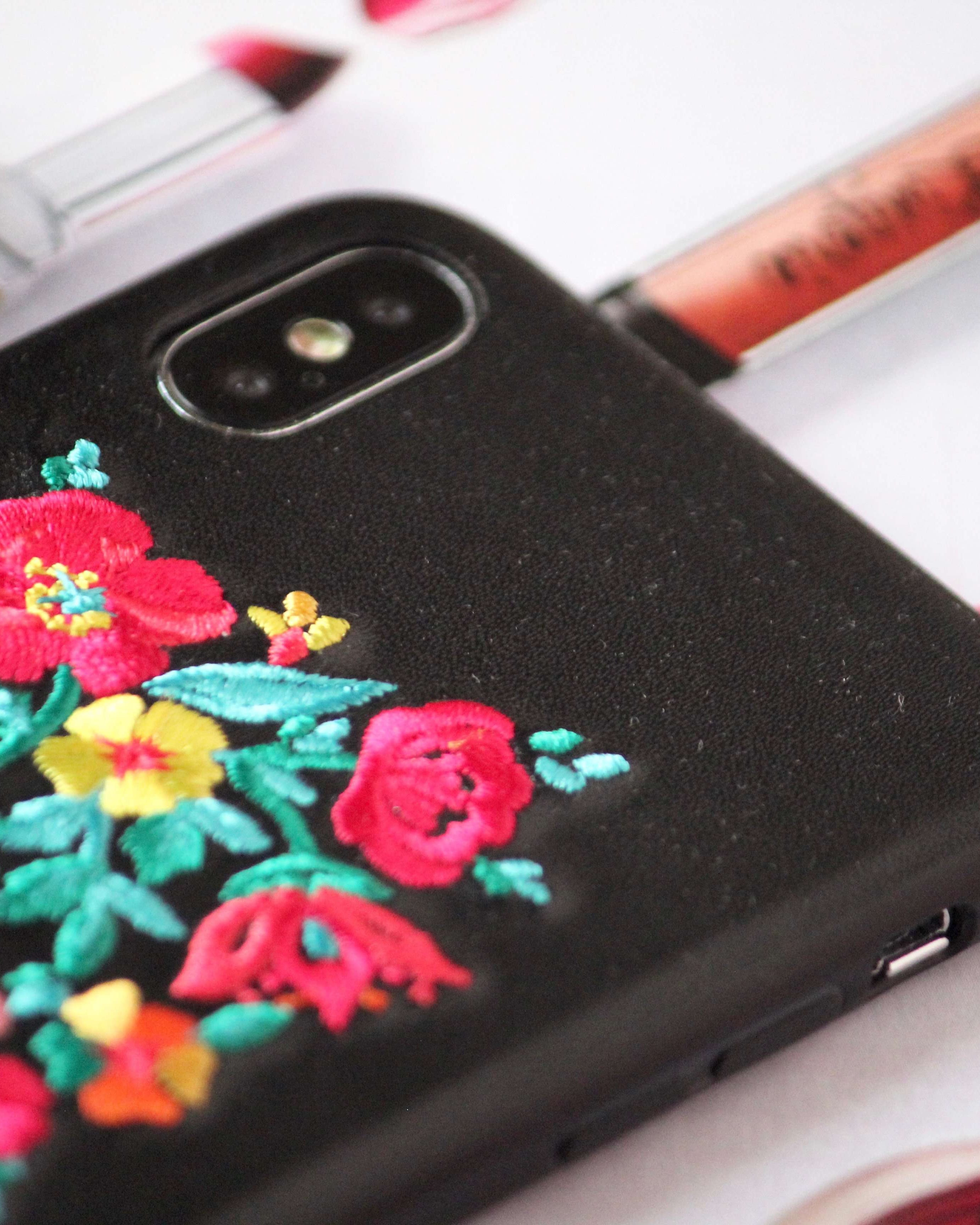 Elegant Floral Embroidery Case iPhone X