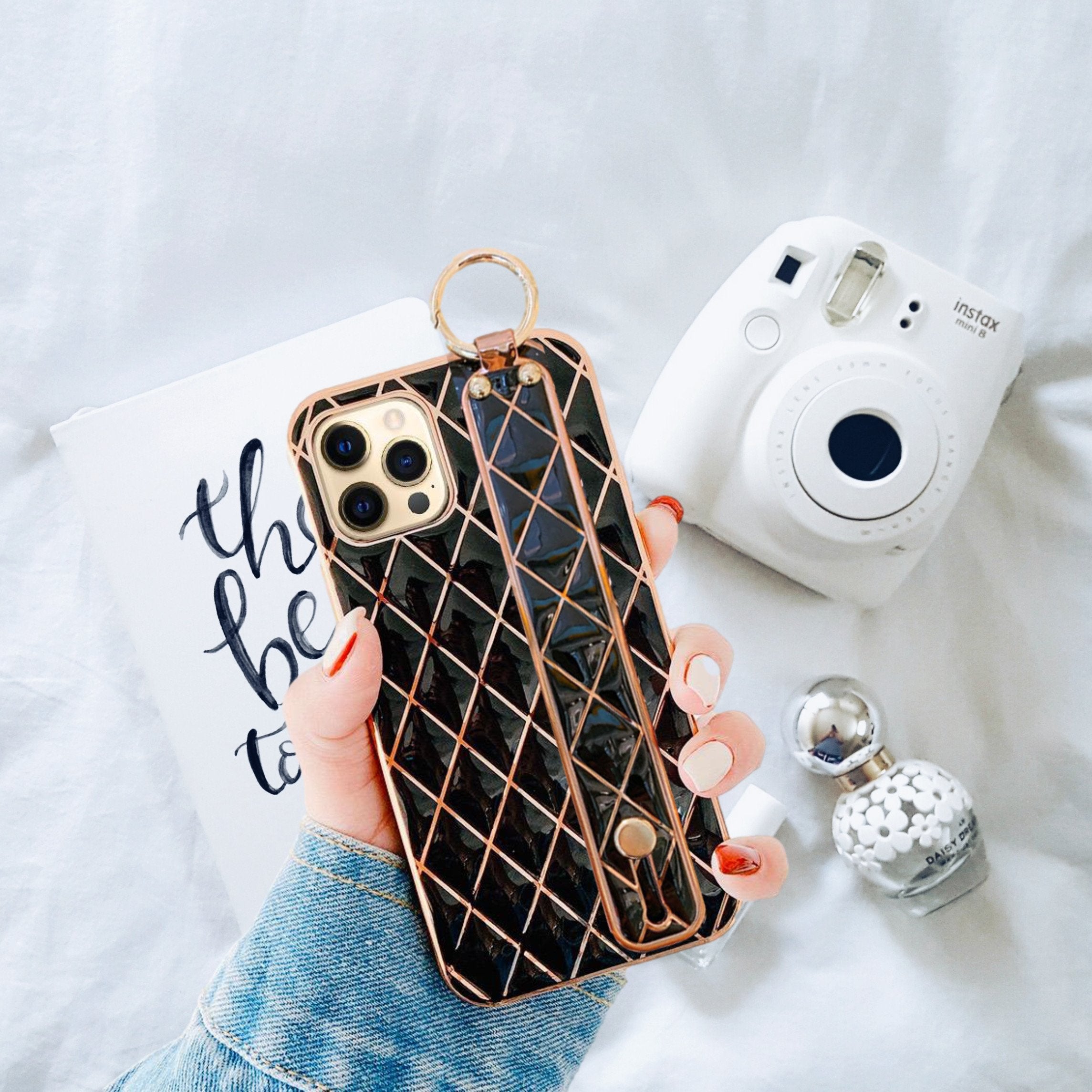 Glossy Black Grid Gold Electroplated Hand Strap Cover iPhone cover – JustAndBest India