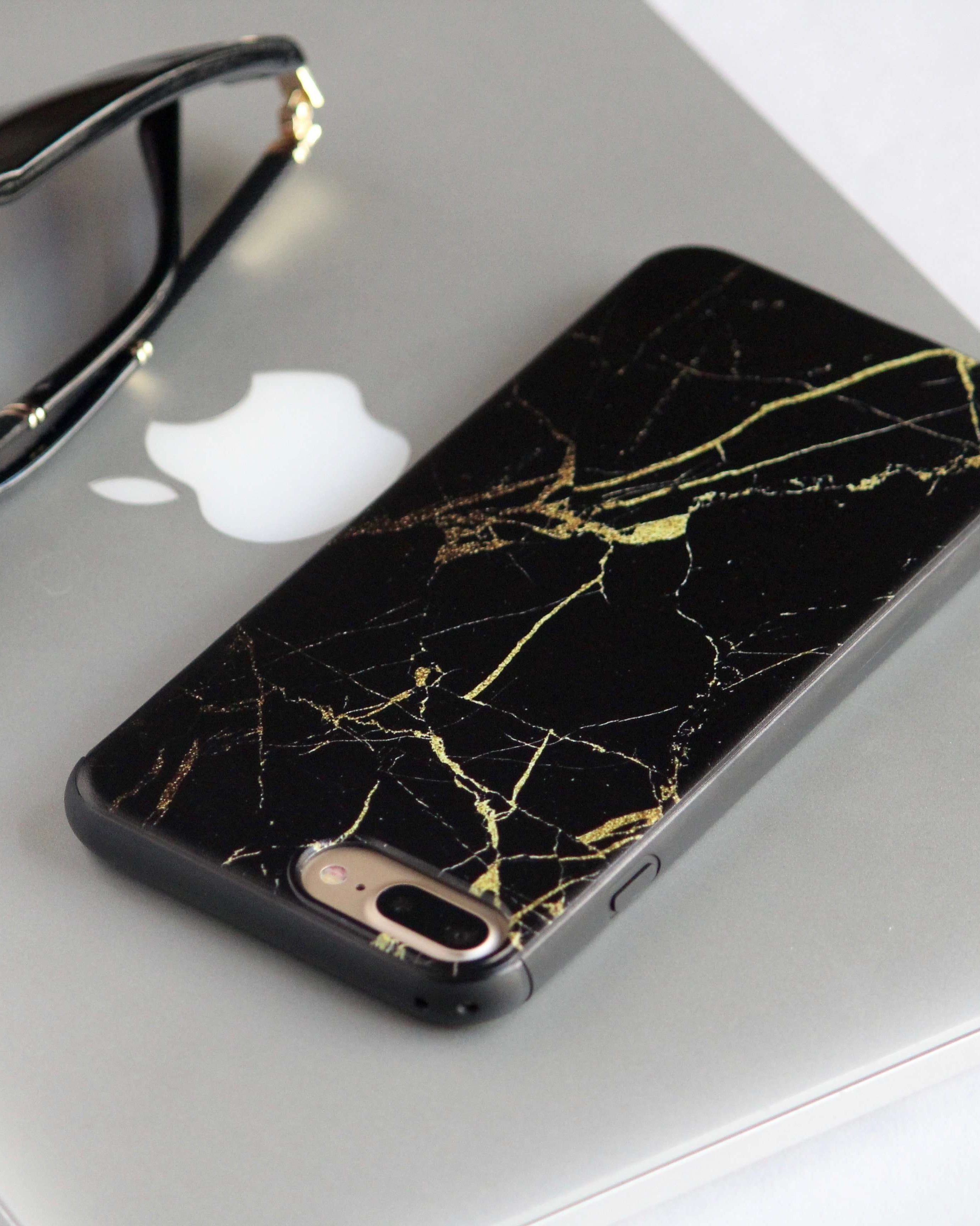 black iphone back cover