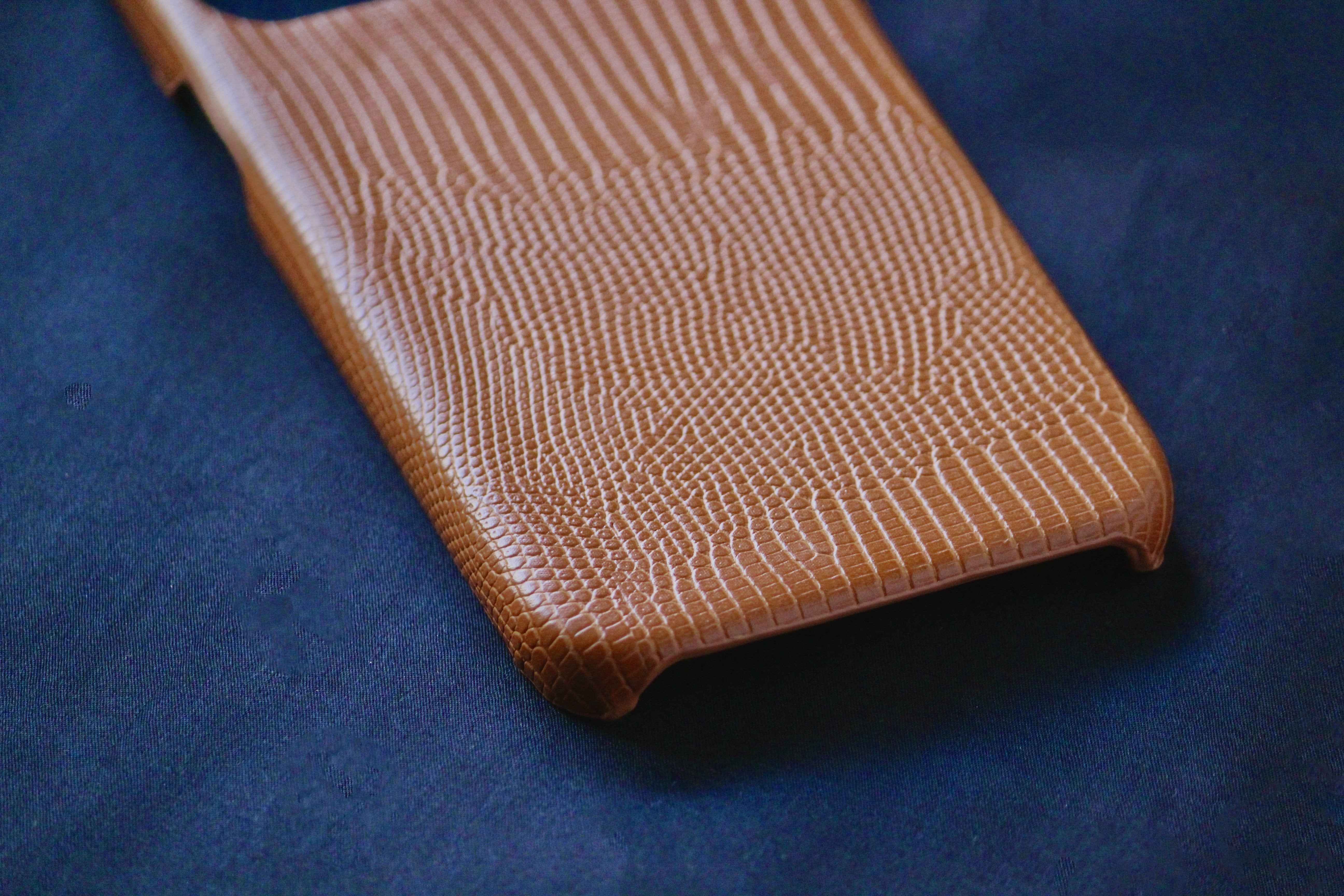 Brown Alligator Leather Luxury Case iPhone cover – JustAndBest India
