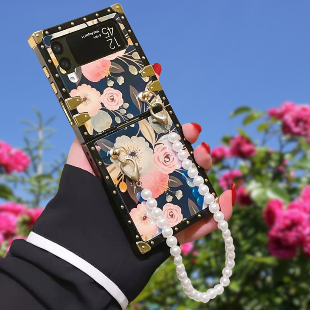 Chic Flower Pearl Chain Bracelet Cover iPhone cover – JustAndBest India