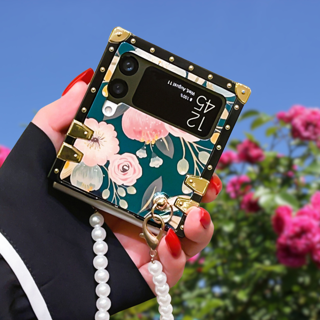 Chic Flower Pearl Chain Bracelet Cover iPhone cover – JustAndBest India