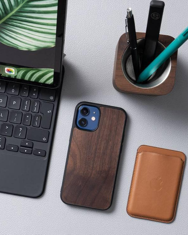 wood style iphone 12 case
