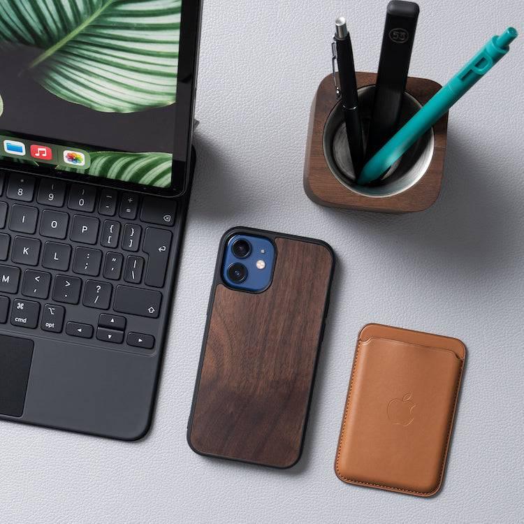 wood style iphone 12 case