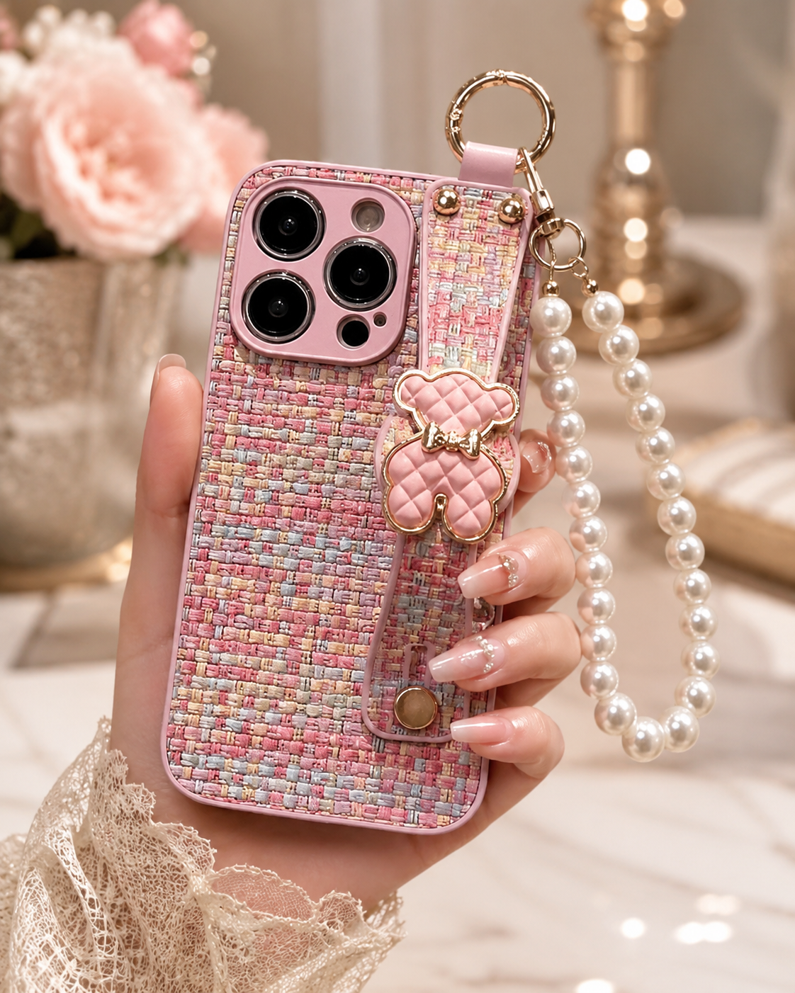 iPhone 16 Pro / iPhone 16 Pro Max Covers for Women