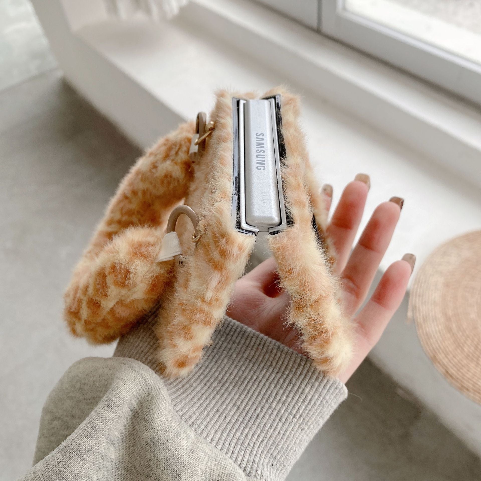 Samsung Galaxy Z Flip 5 Leopard Plush Loop Case - lifestyle