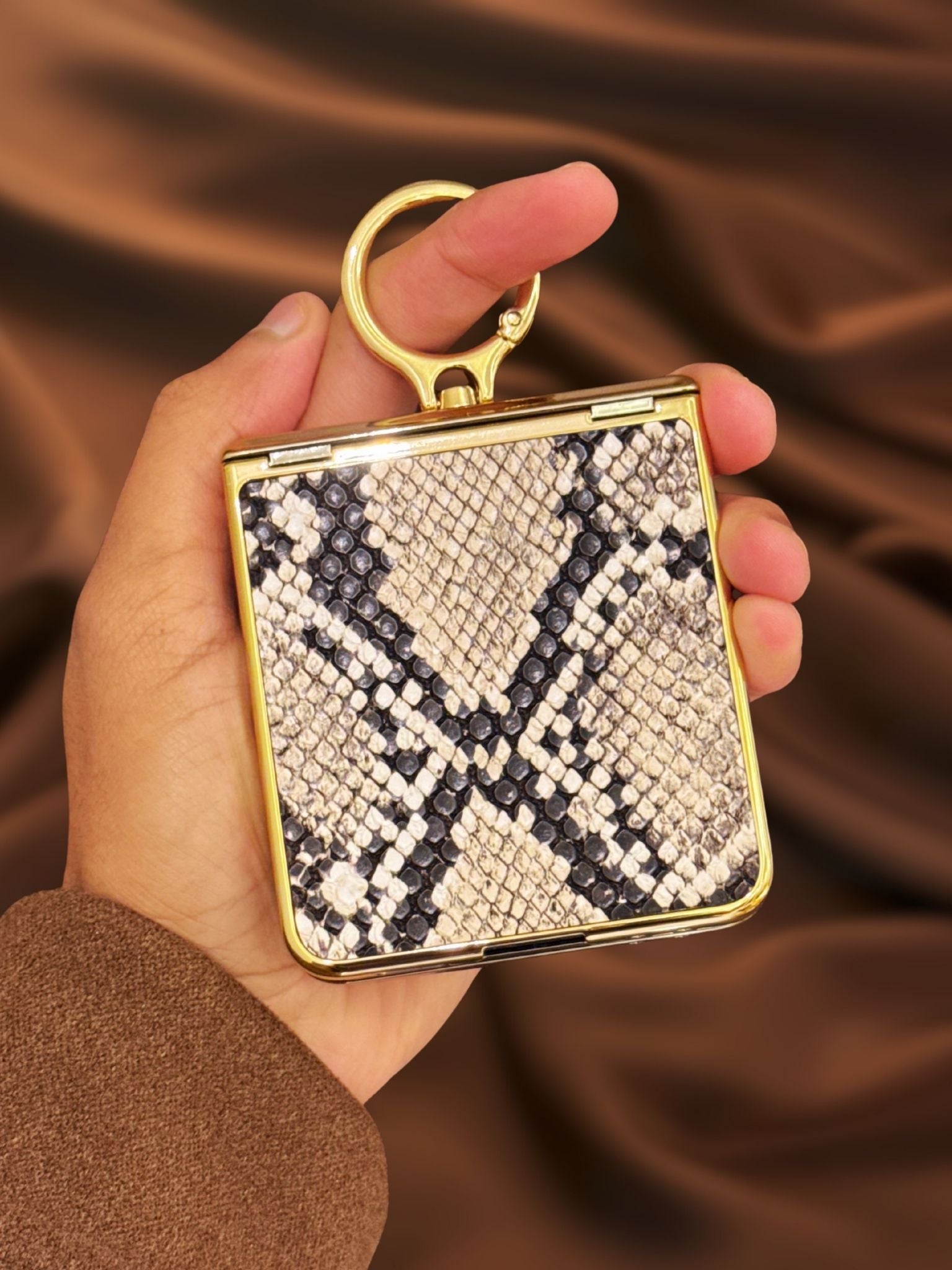 Samsung Galaxy Z Flip 7 Gold Electroplated Python Leather Cover() - protective case detail