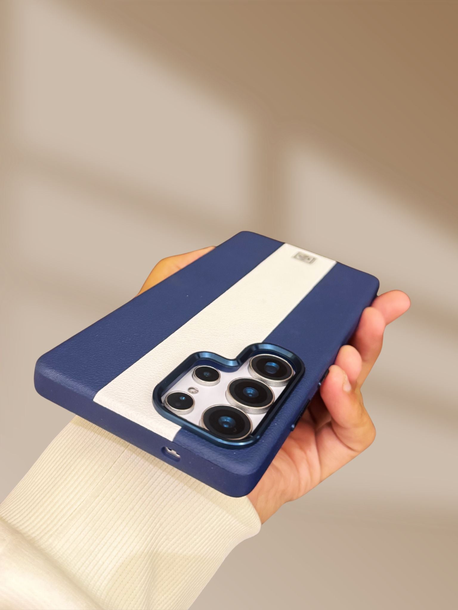Samsung Galaxy S25 Ultra Midnight Blue Leather Cover - slim profile