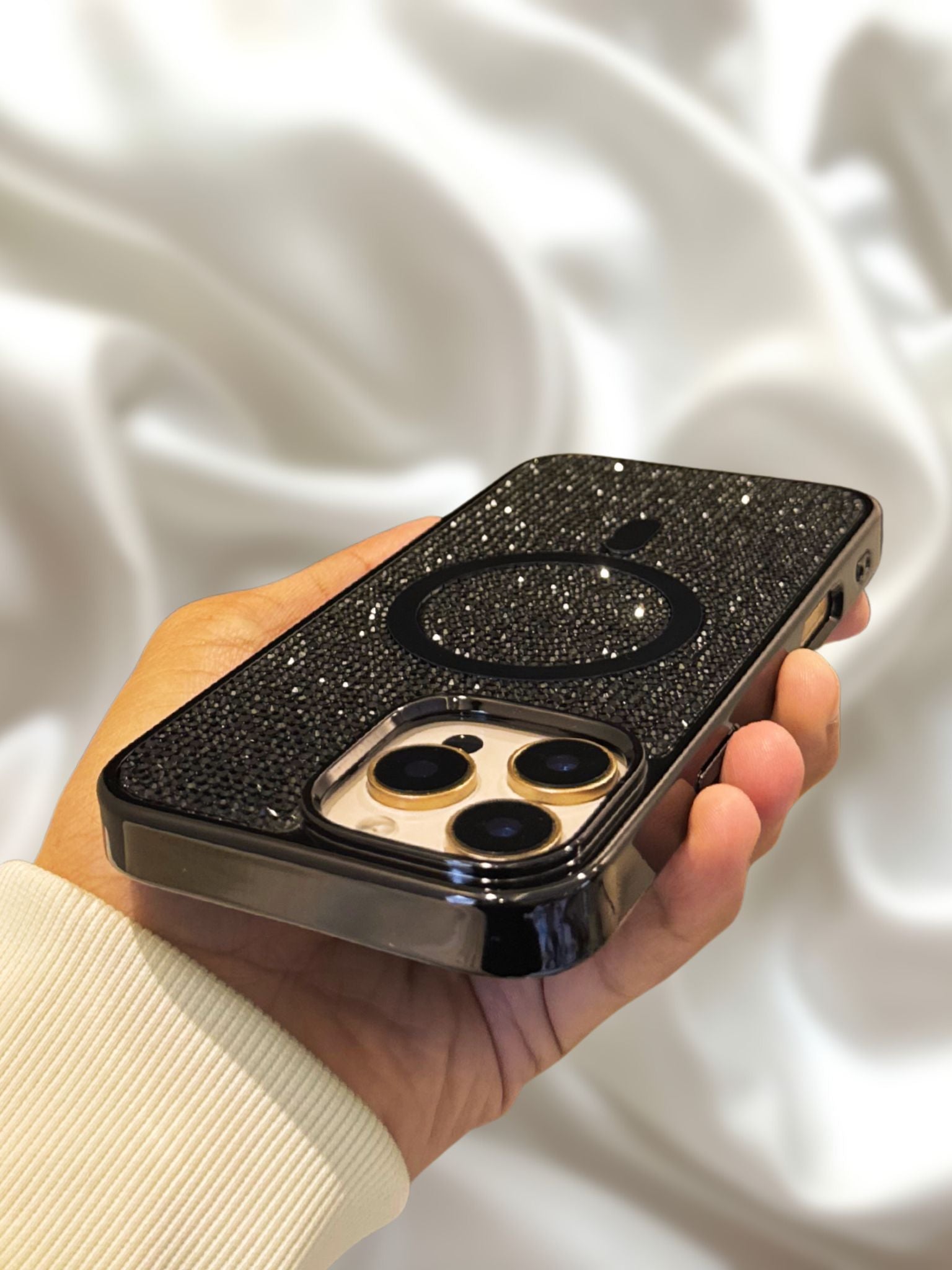 iPhone 16 Series Diamond Rhinestones Cover - protective case detail