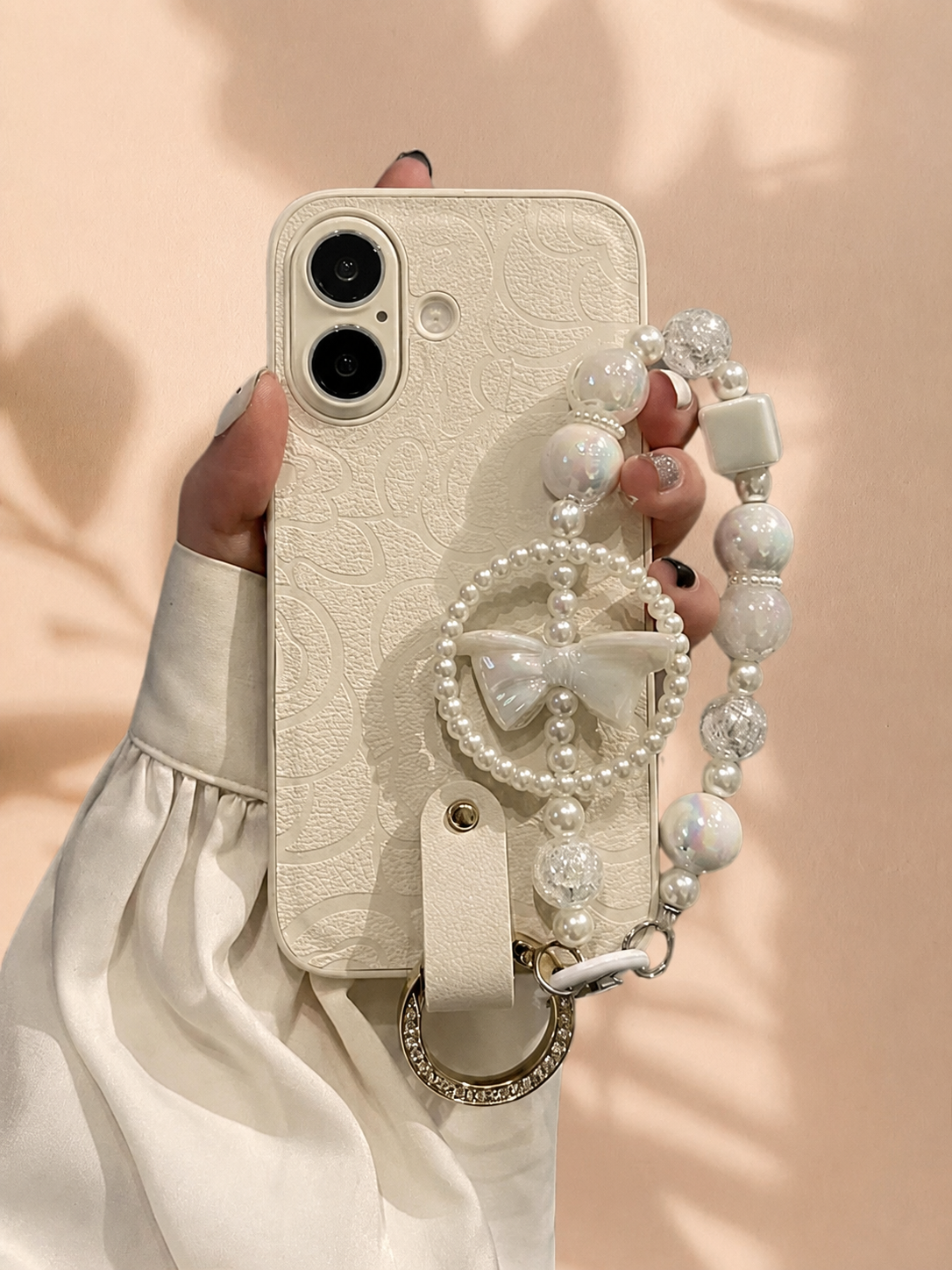 iPhone 14 White 3D Floral Cover - protective case detail
