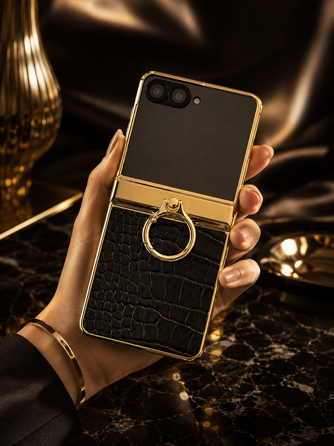 Samsung Galaxy Z Flip 5 Gold Electroplated Croco Leather Cover()