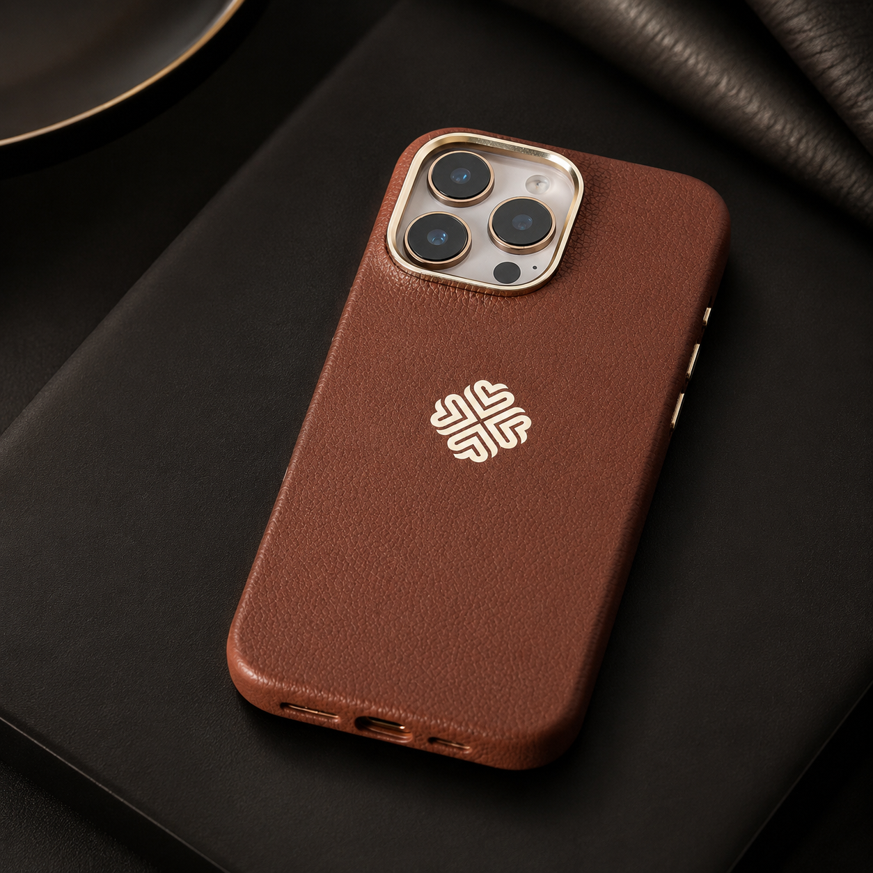 iPhone 16 Series Saddle Brown - protective case detail