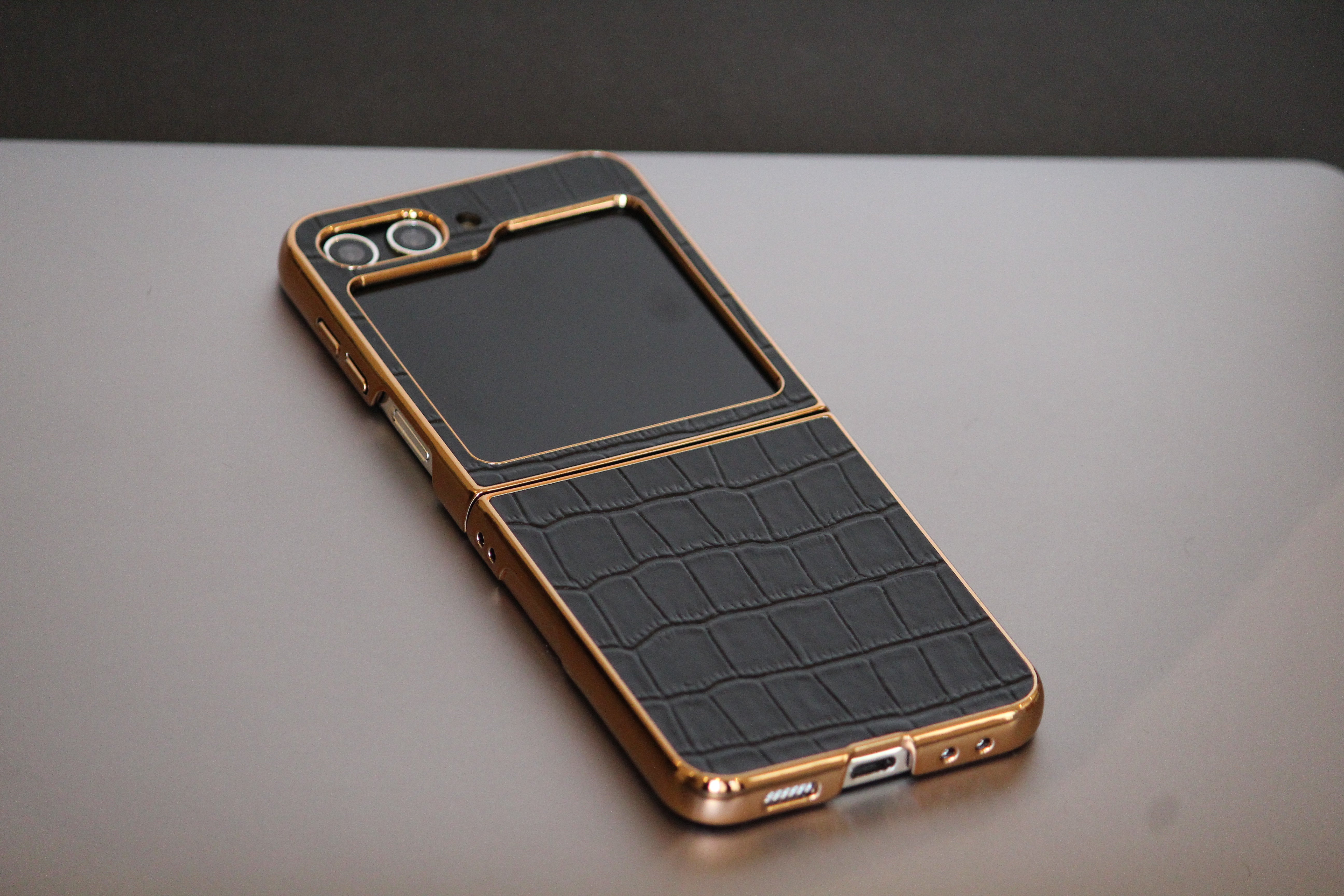 Samsung Galaxy Z Flip 5 Gold Electroplated Croco Pattern Leather Cover - slim profile