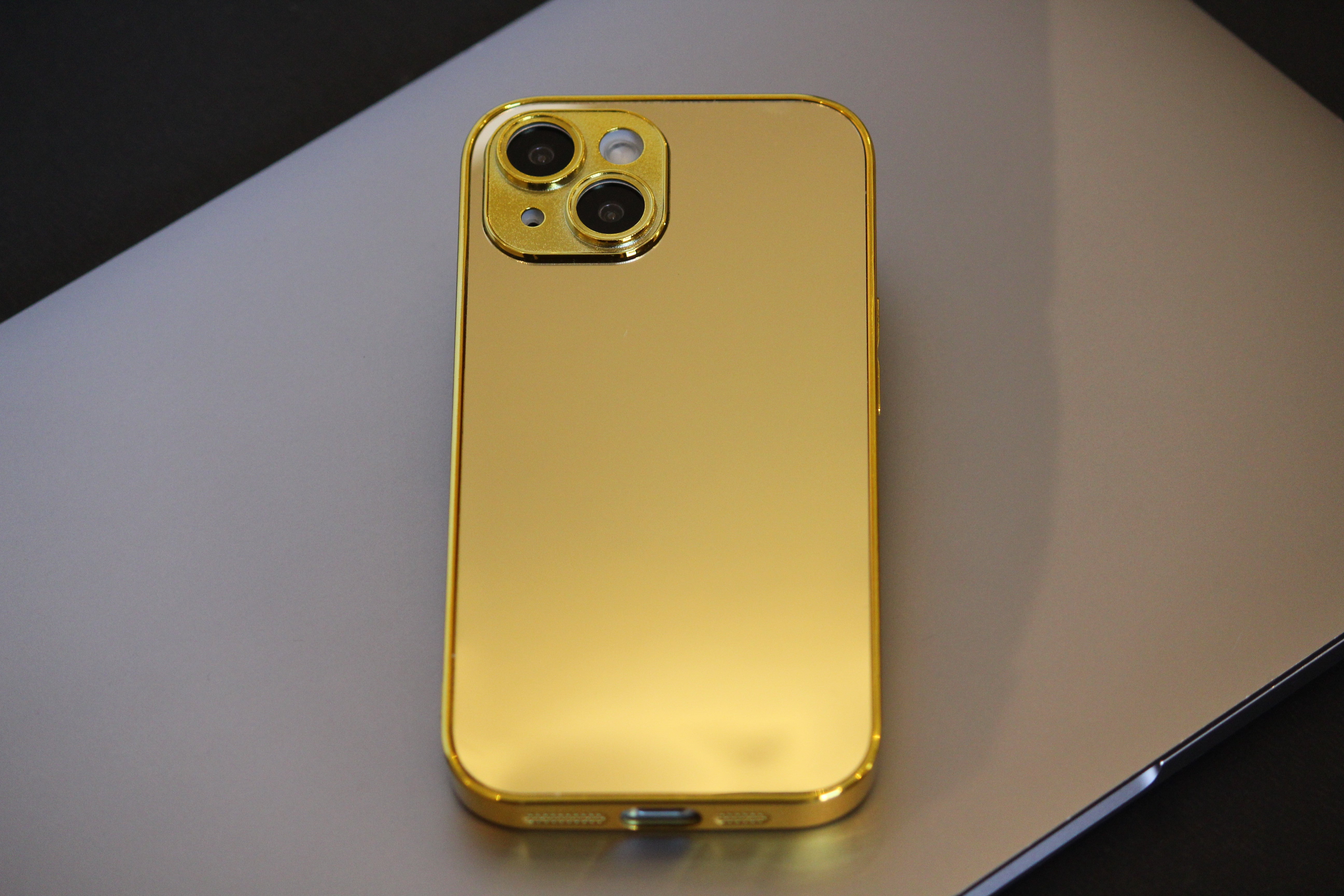 iPhone 15 Gold Electroplated Protection Case - case features