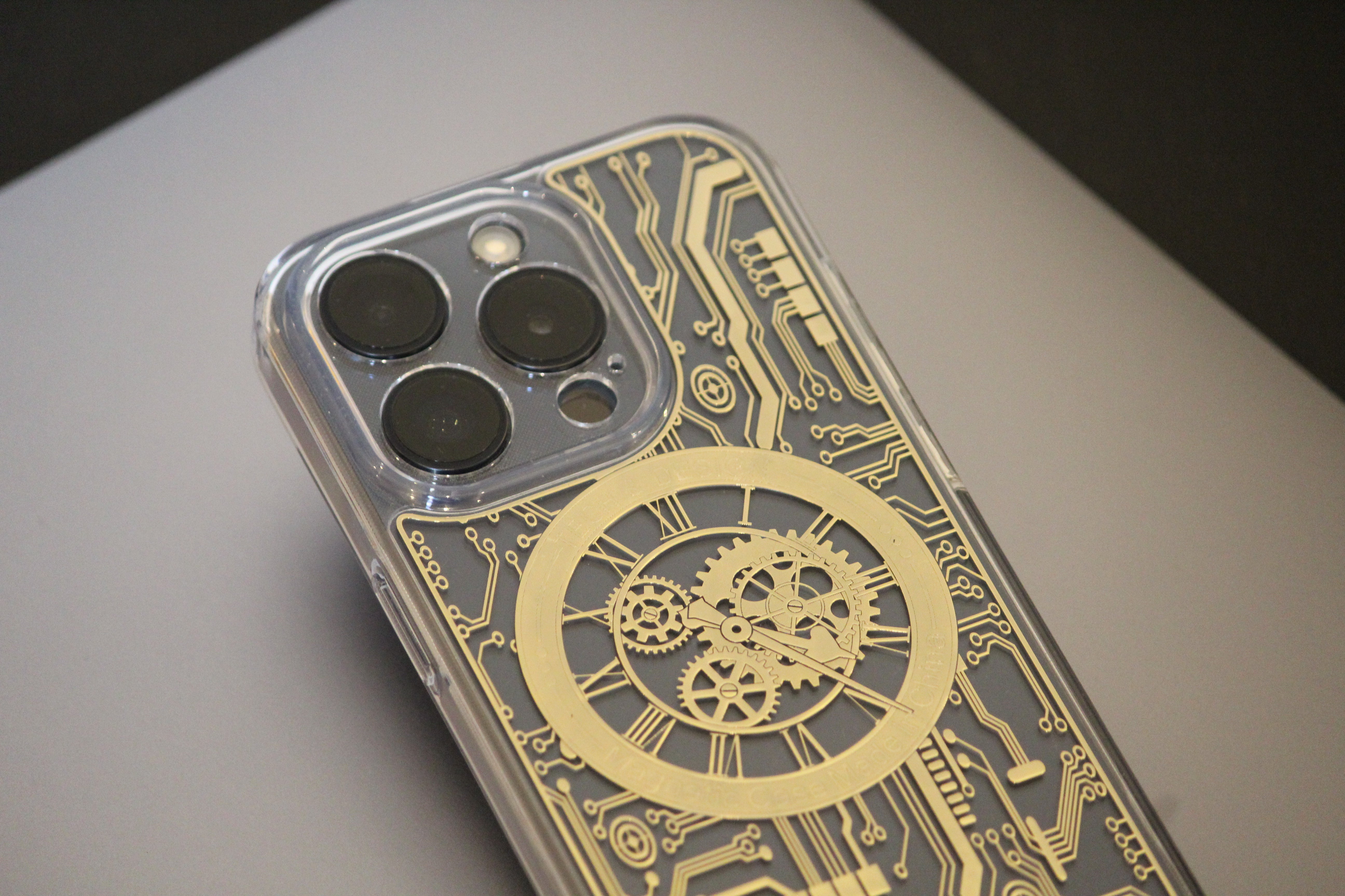 iPhone 15 Series Gold 3D Electroplated Circuit Case - protective case detail
