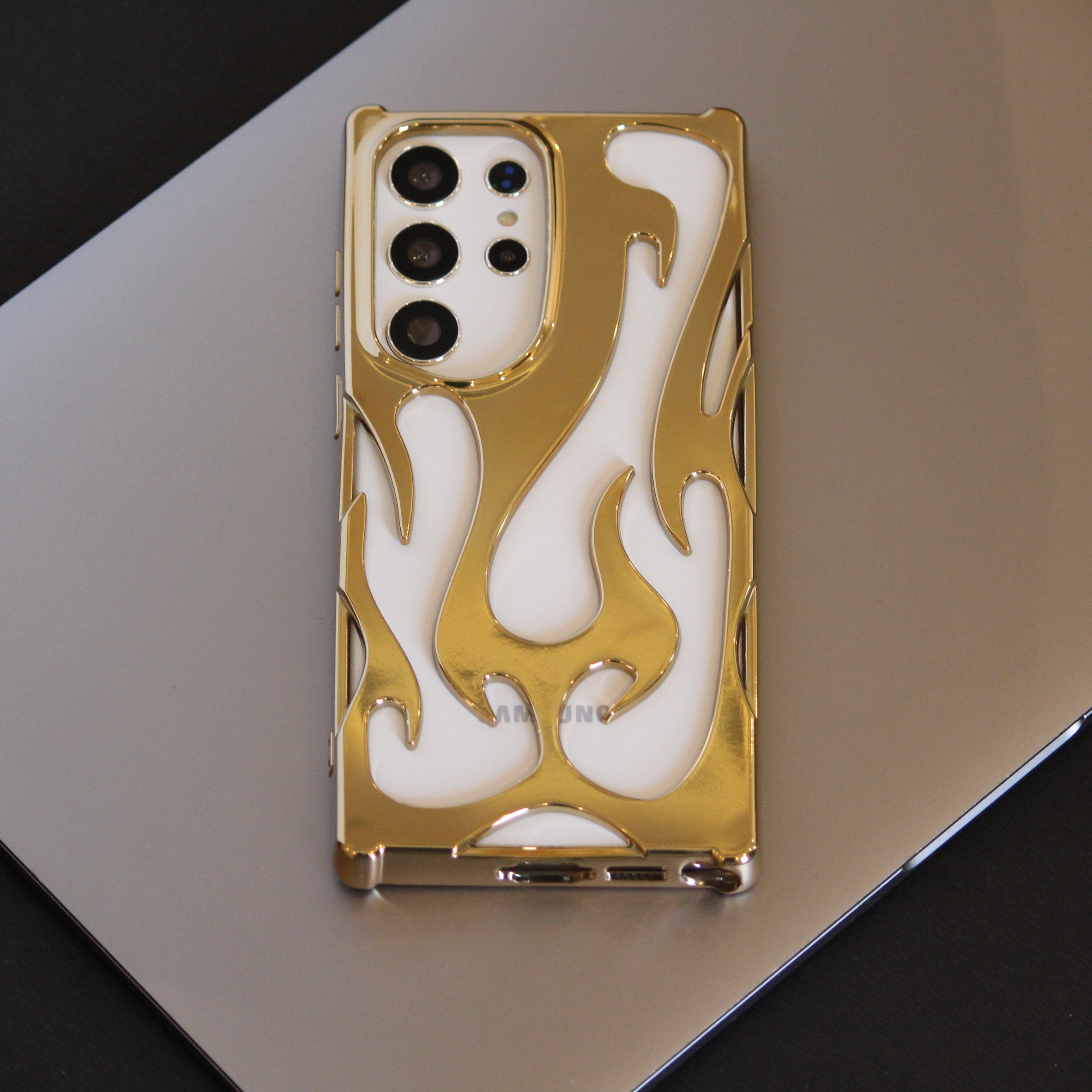 Samsung Galaxy S25 Series 3D Flame Gold Electroplated Cover - protective case detail